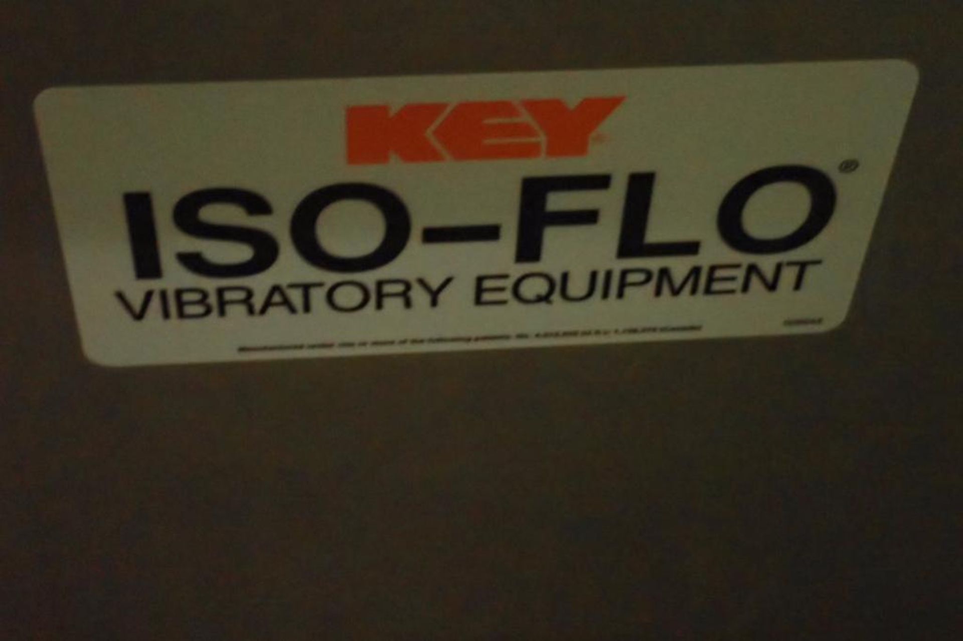 Key iso-flo overhead vibratory conveyor, 25 ft. long x 24 in. wide, SS frame ** Rigging Fee: $1500 * - Image 9 of 9