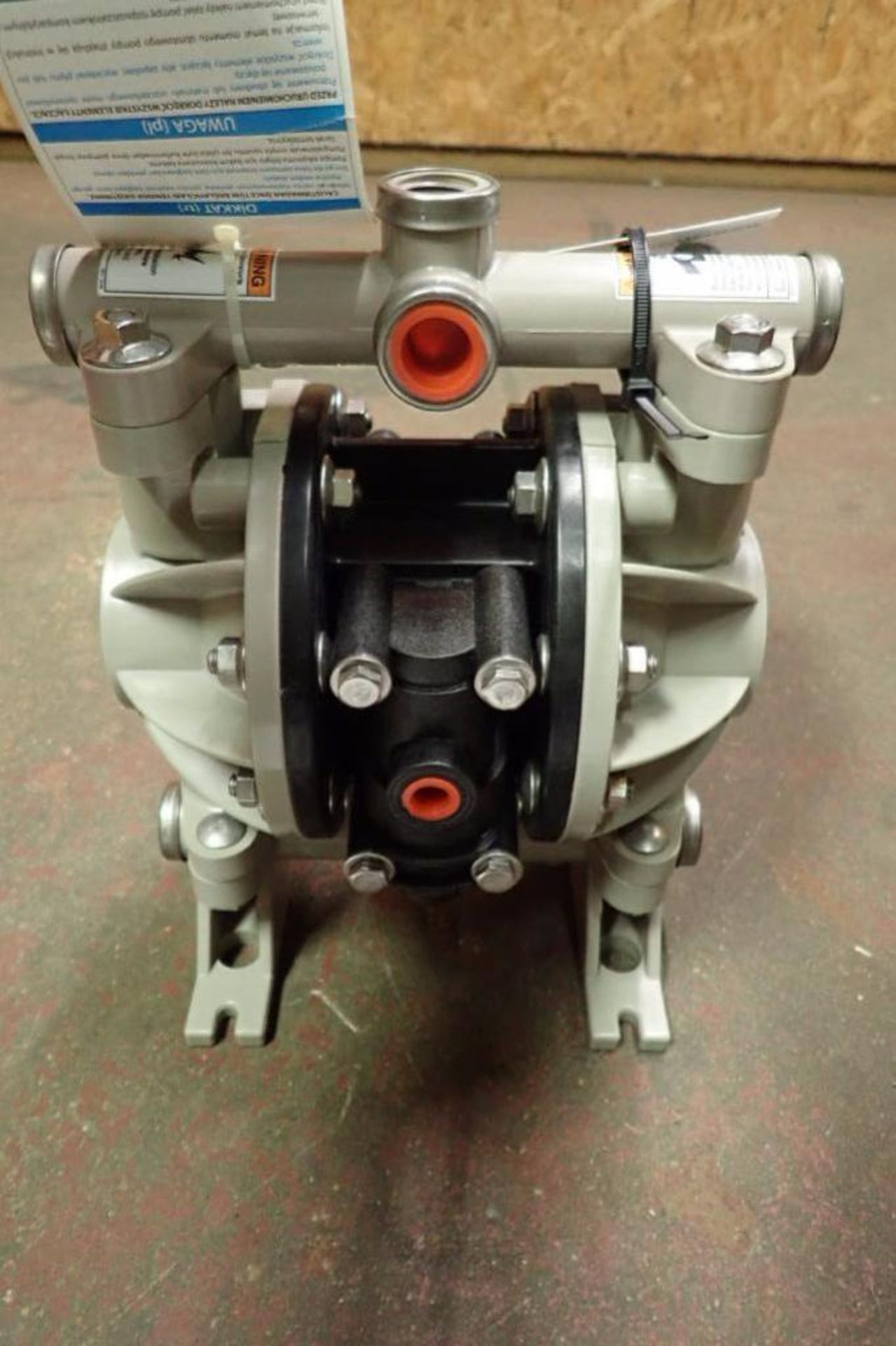 Aro plastic diaphragm pump, Model 66605J-3EB ** Rigging Fee: $10 ** - Image 4 of 5