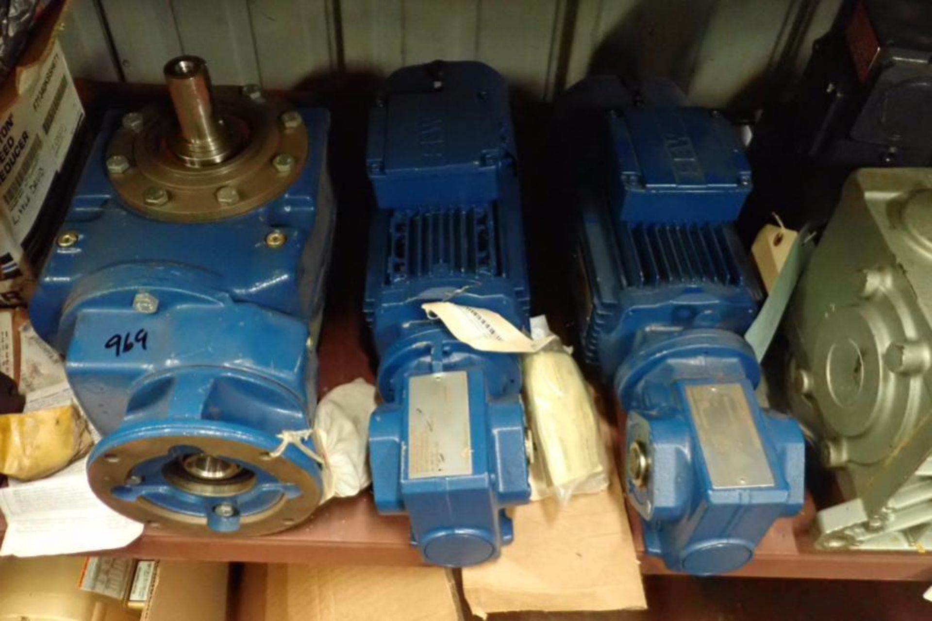 (15) assorted, gear reducers, and motors ** Rigging Fee: $25 ** - Image 3 of 9