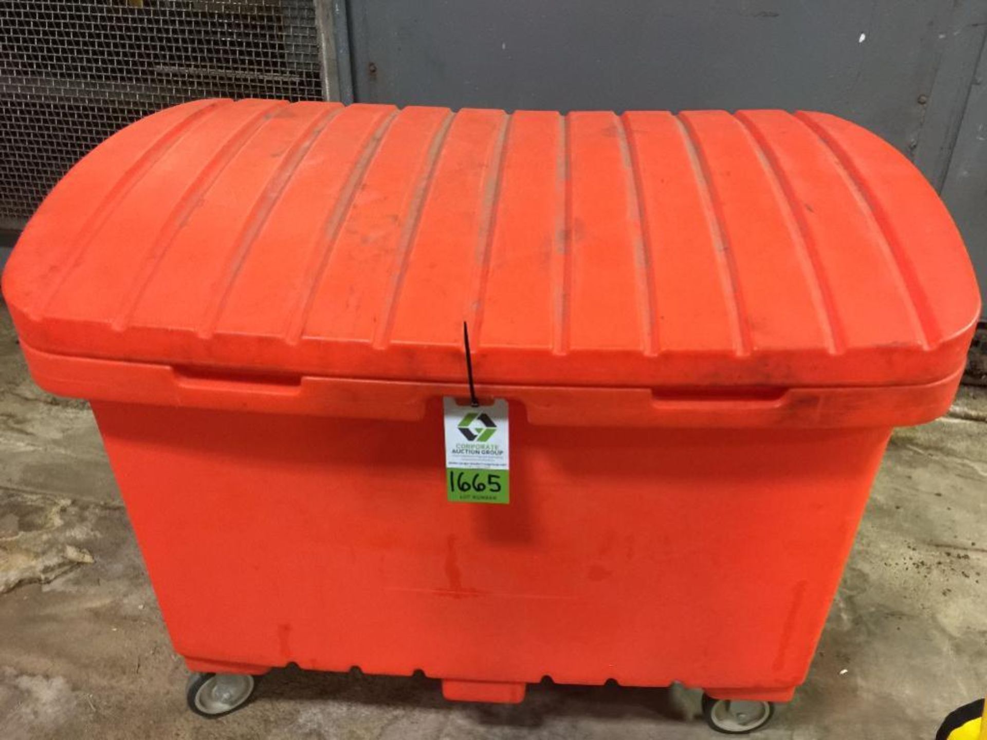 Poly storage tote, fall protection, 2 ton chain hoist, 1 ton chain hoist ** Rigging Fee: $25 ** - Image 6 of 8