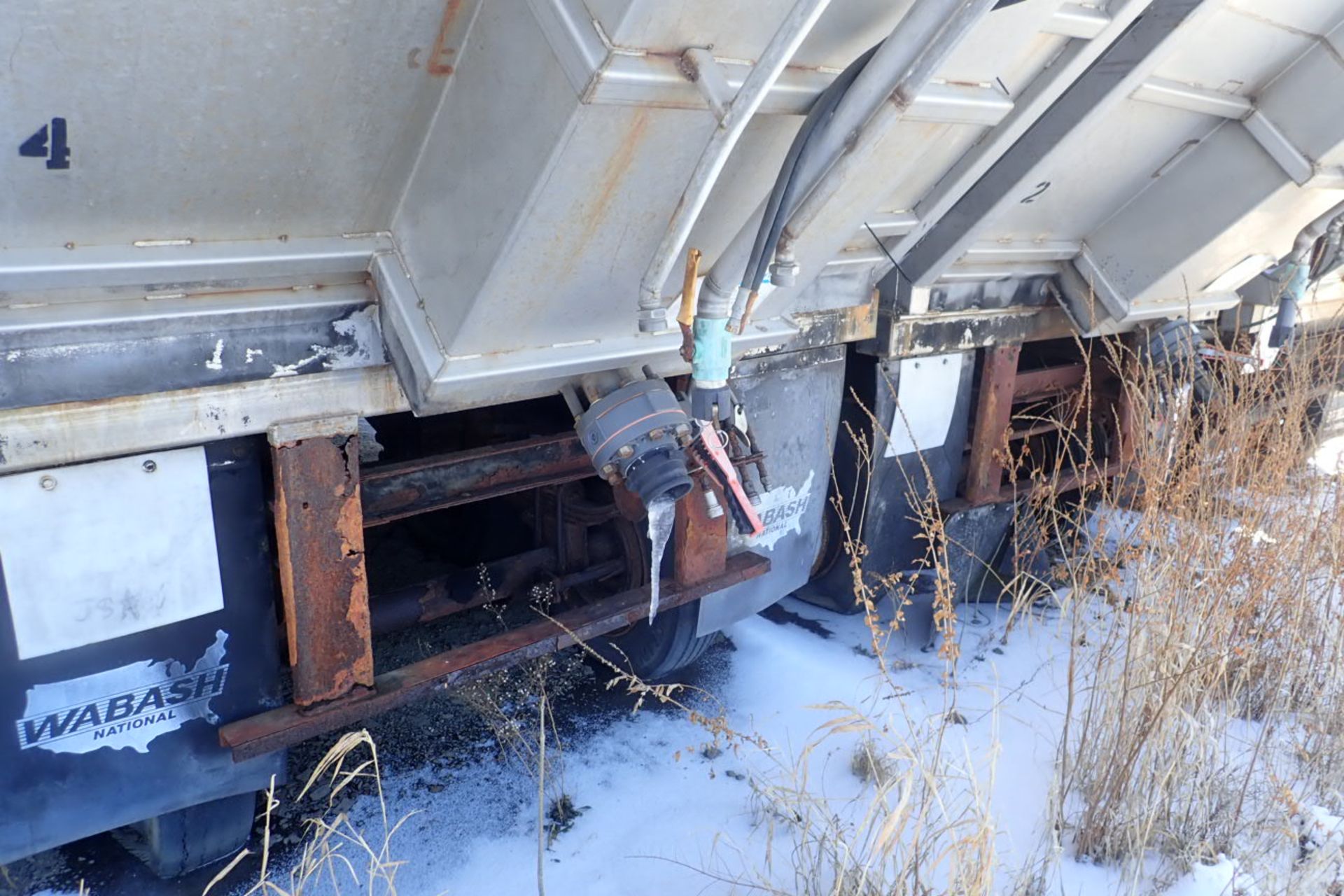 SS semi trailer for unloading pickles, aerated, 32 ft. tandem axle NO TITLE ** Rigging Fee TBD - Image 6 of 9