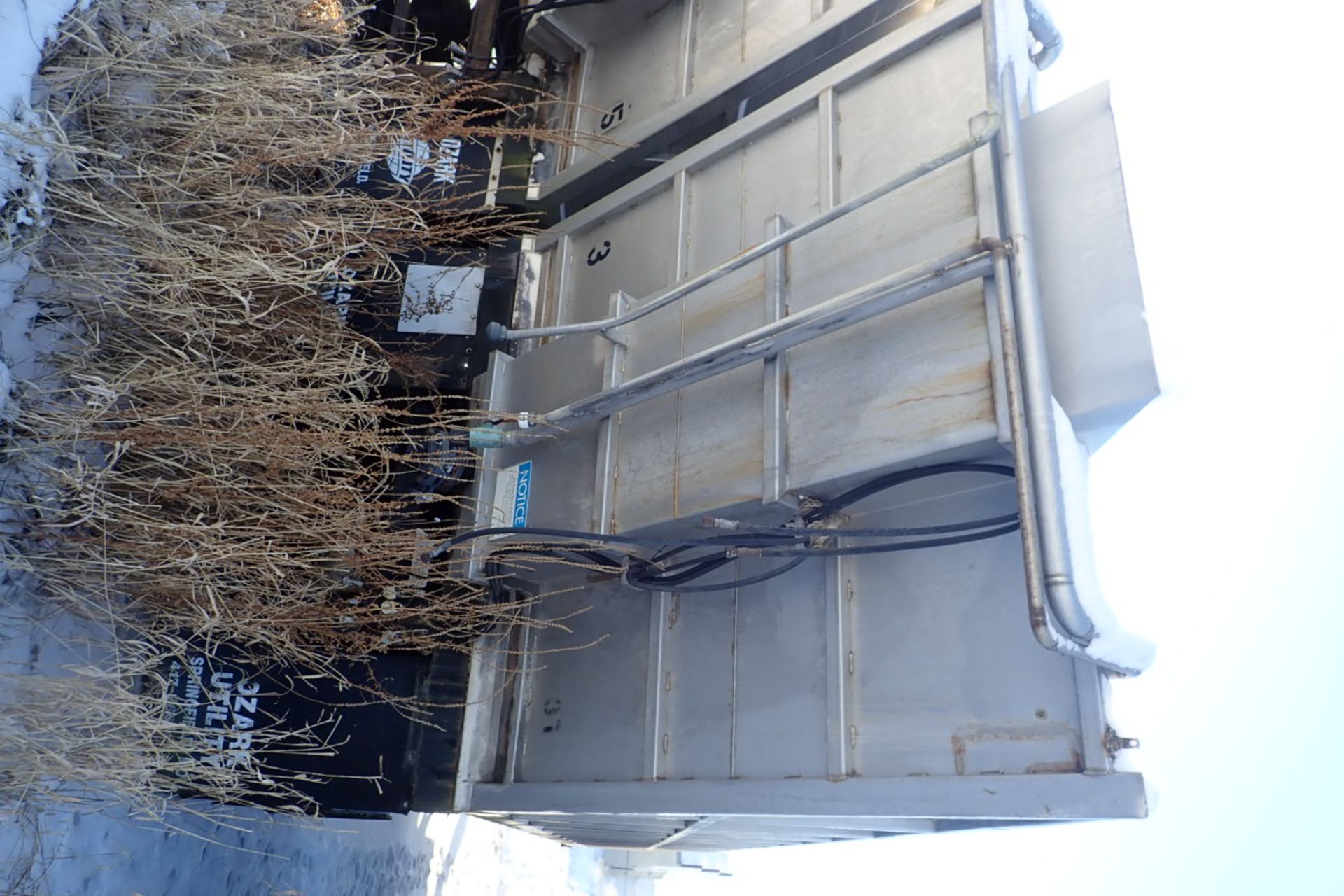 SS semi trailer for unloading pickles, aerated, 32 ft. tandem axle NO TITLE ** Rigging Fee TBD - Image 4 of 7