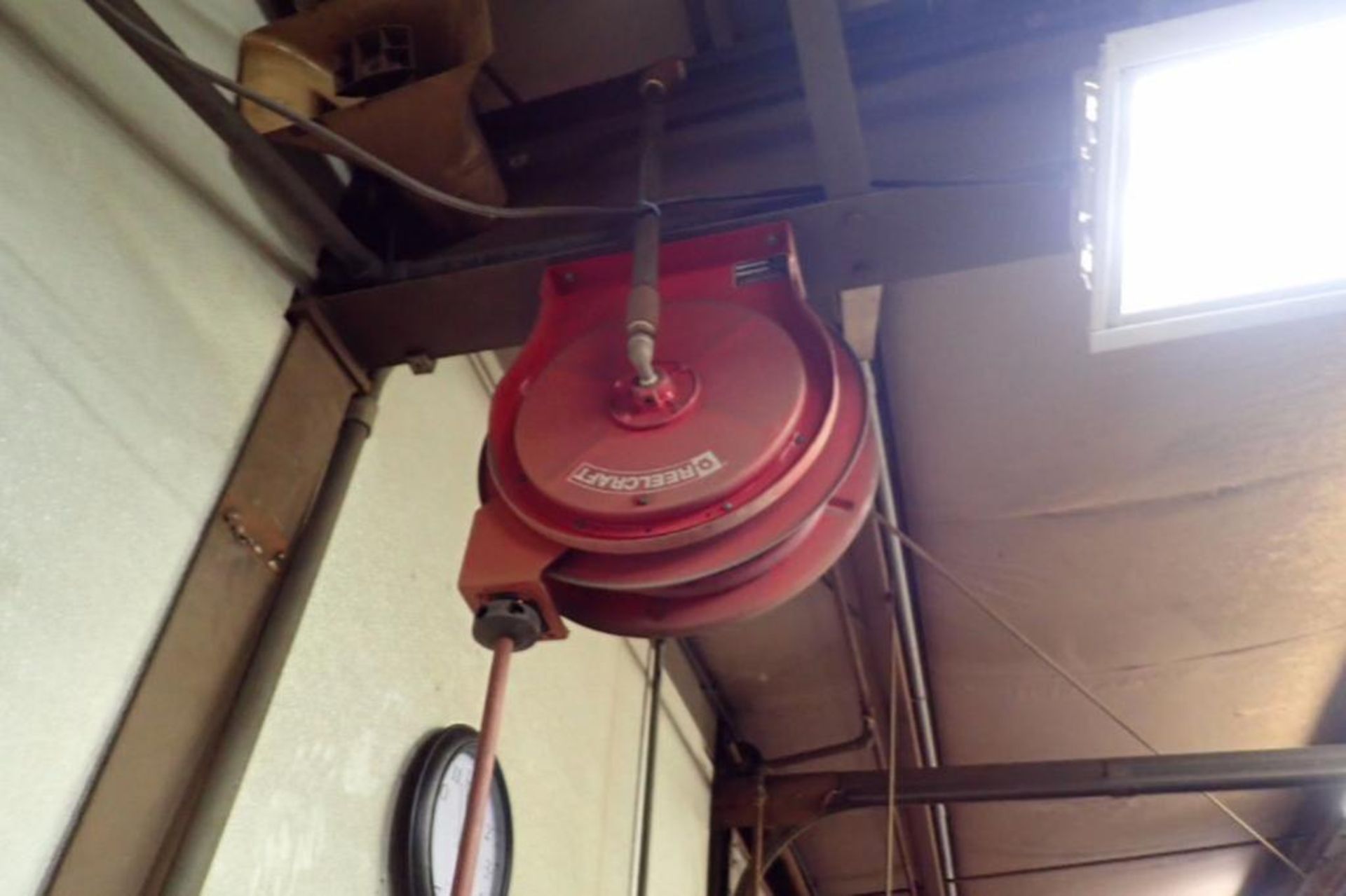 Reelcraft retractable air hose reel with hose, SS hose reel with air hose, retractable electrical co - Image 2 of 5