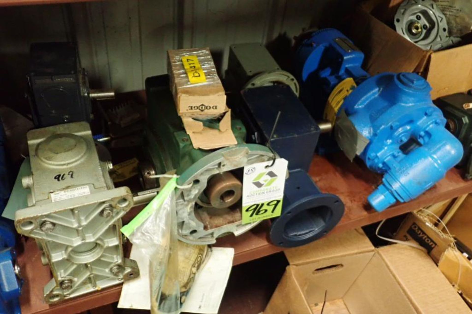 (15) assorted, gear reducers, and motors ** Rigging Fee: $25 ** - Image 4 of 9