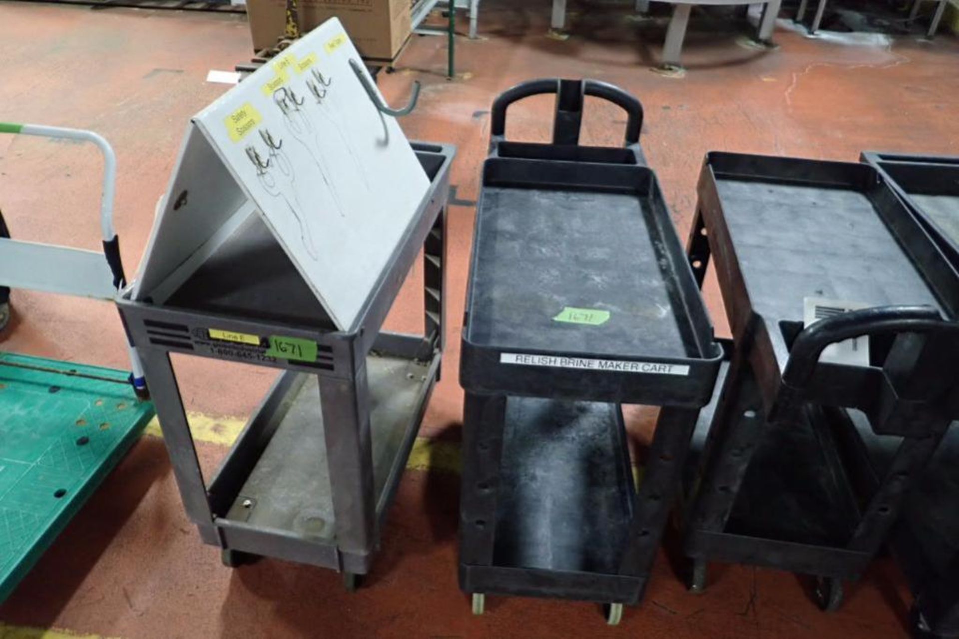 (6) poly utility carts ** Rigging Fee: $60 ** - Image 4 of 4