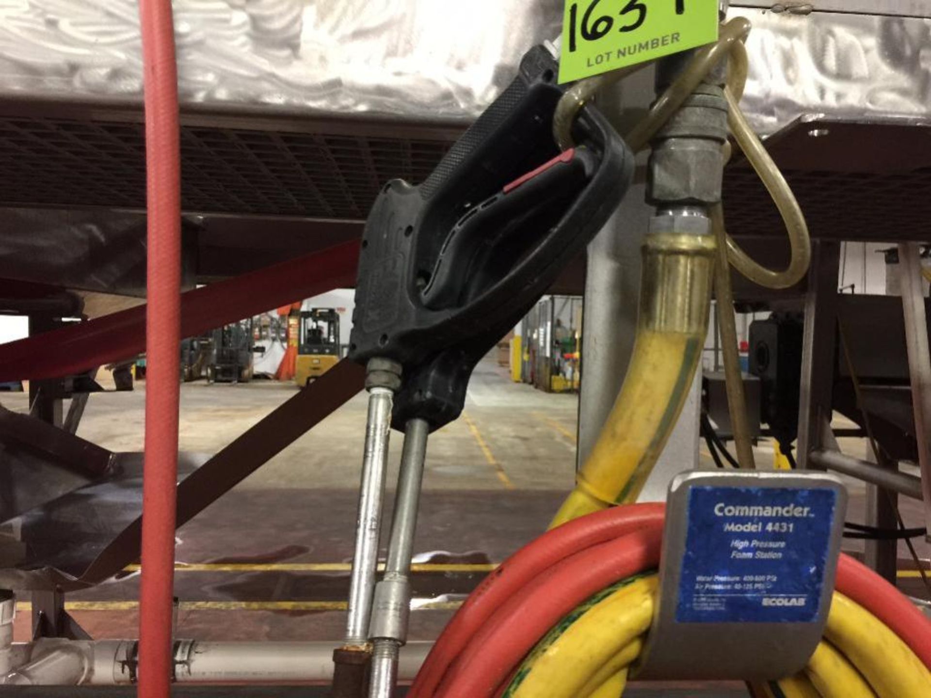 Commander high pressure foam station, mixing valve, hose, wands ** Rigging Fee: $50 ** - Image 3 of 7
