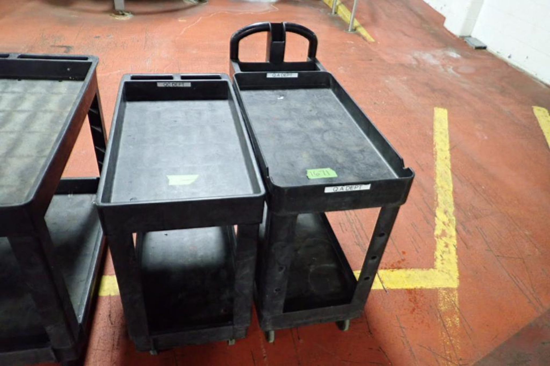(6) poly utility carts ** Rigging Fee: $60 ** - Image 2 of 4