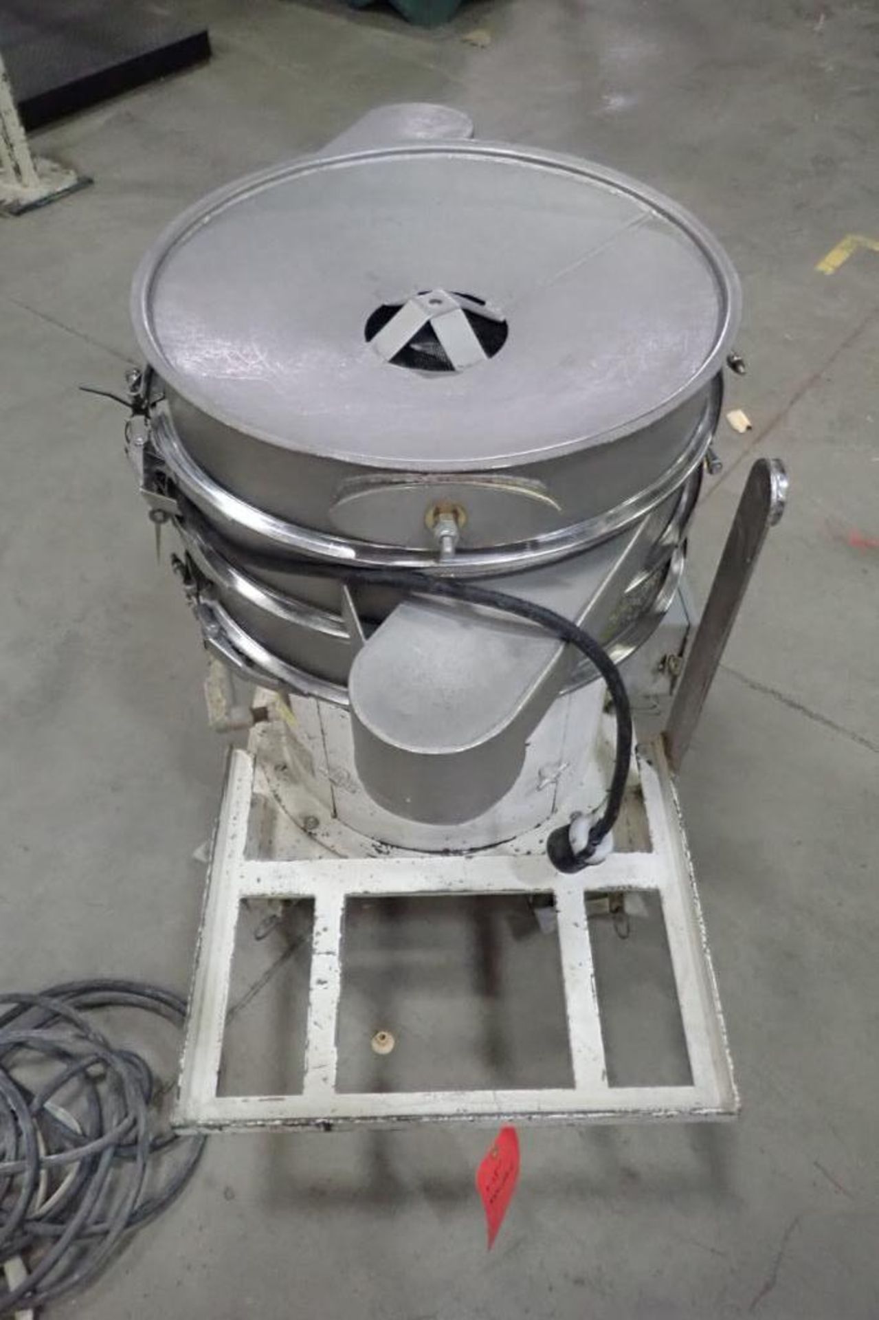 Midwestern portable sifter, Model MR24S4-4, SN 1006-2052. **Rigging Fee: $175** (Located in Brooklyn - Bild 2 aus 6