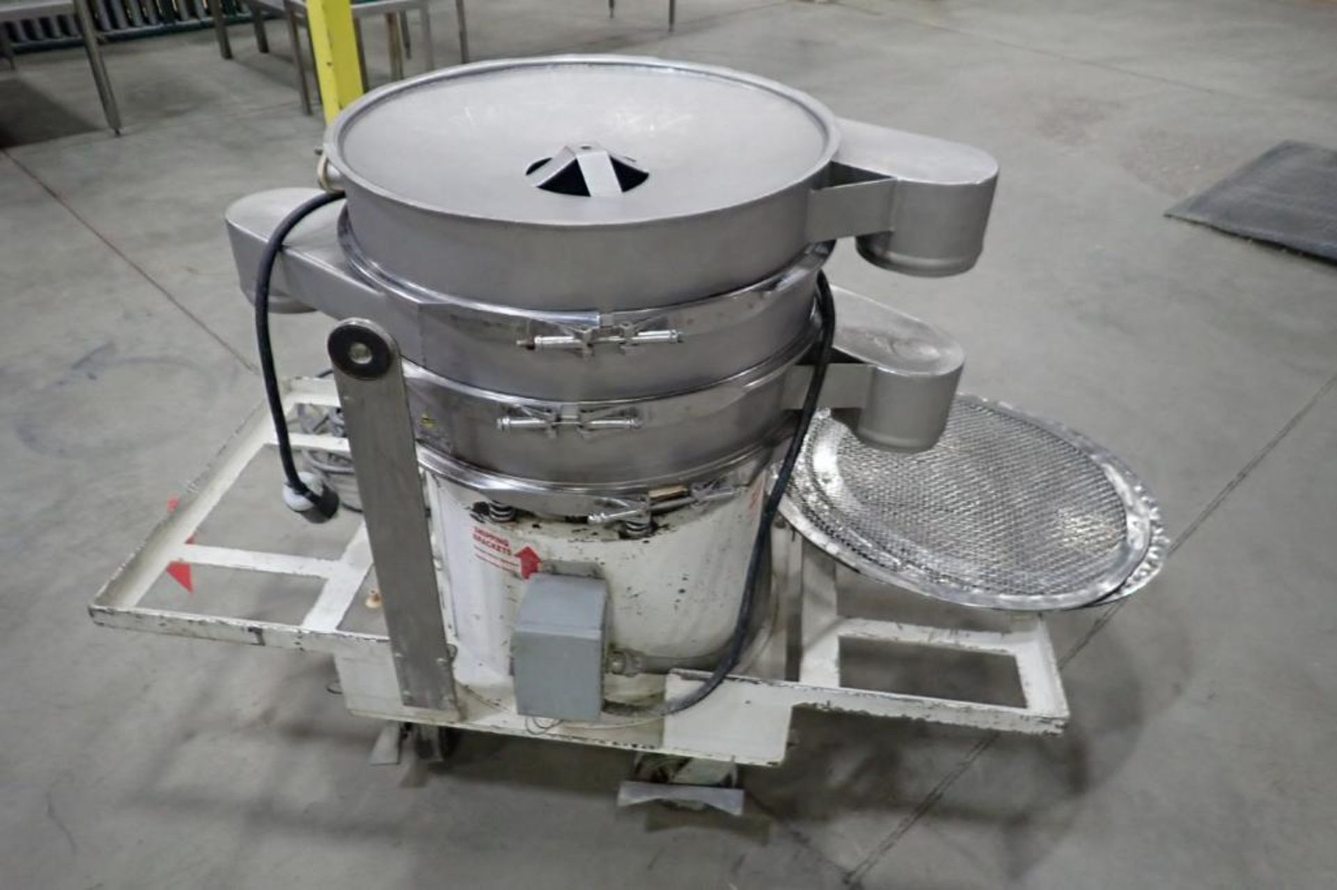 Midwestern portable sifter, Model MR24S4-4, SN 1006-2052. **Rigging Fee: $175** (Located in Brooklyn - Bild 6 aus 6