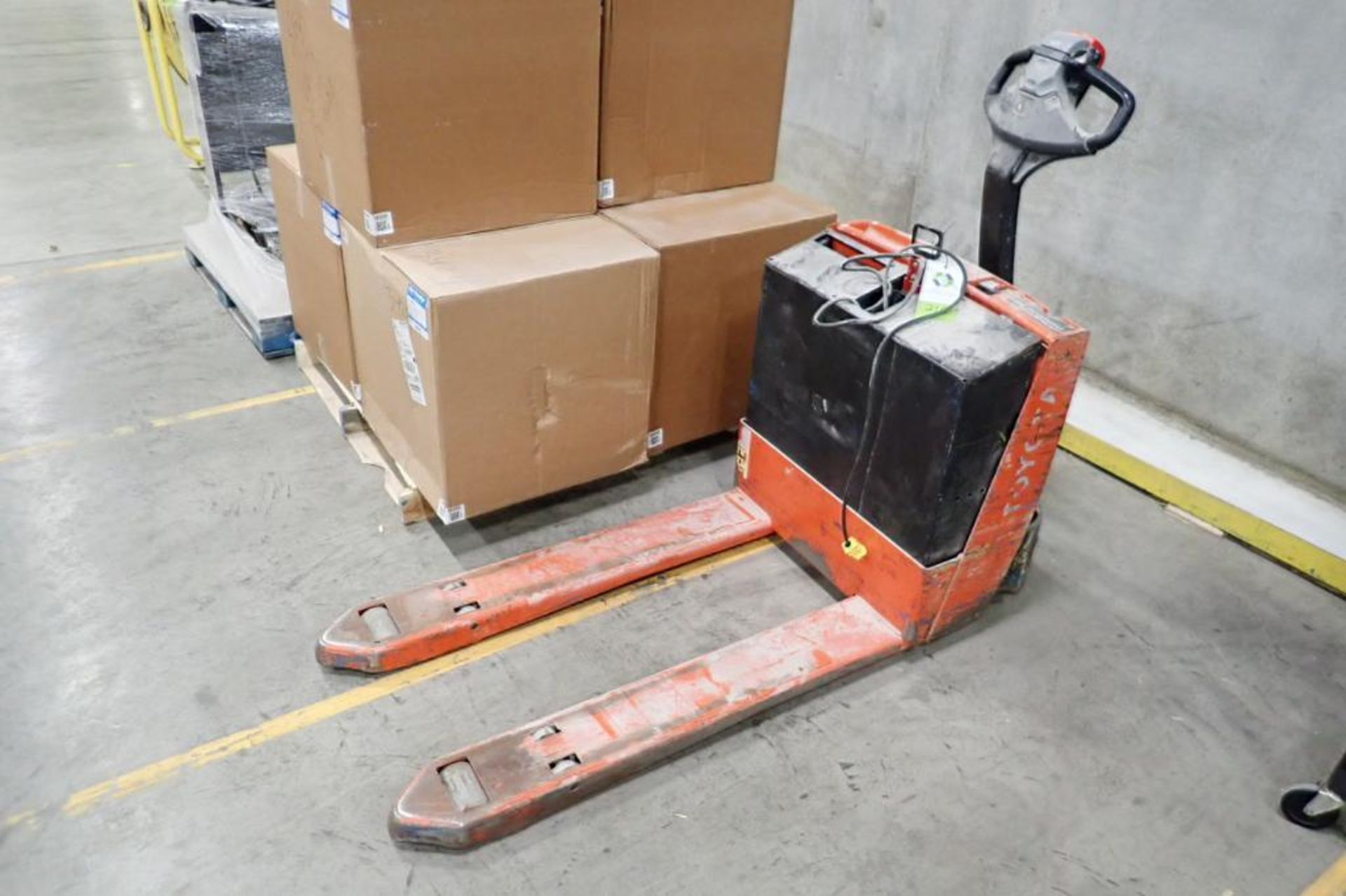 Toyota 24 volt walk behind pallet jack, Model 7HBW23, SN 34014, 4500 lb. capacity, on board 115 volt