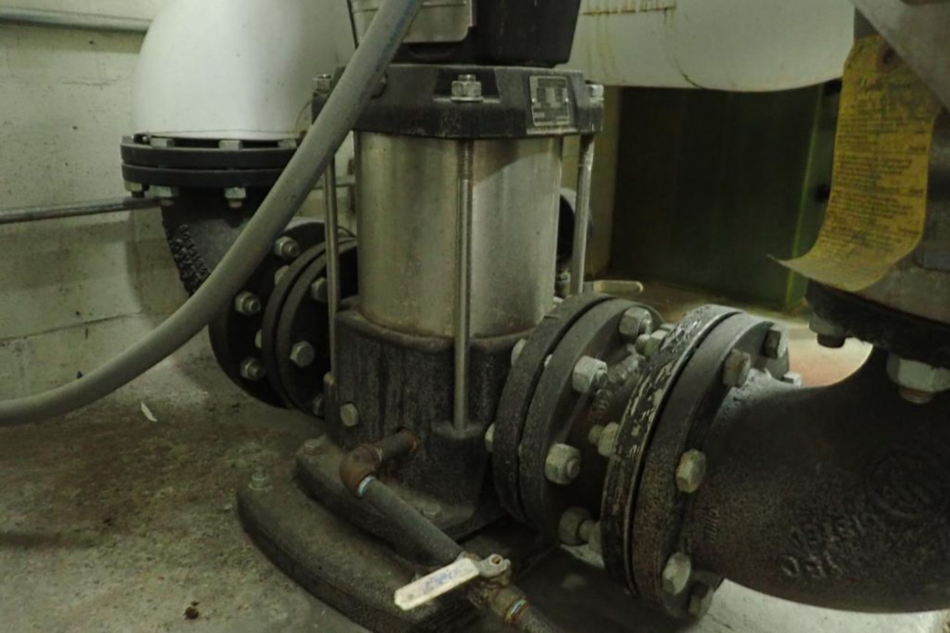 Grundfos 25 hp boiler water pump. **Rigging Fee: $200** (Located in Brooklyn Park, MN.) - Bild 2 aus 4