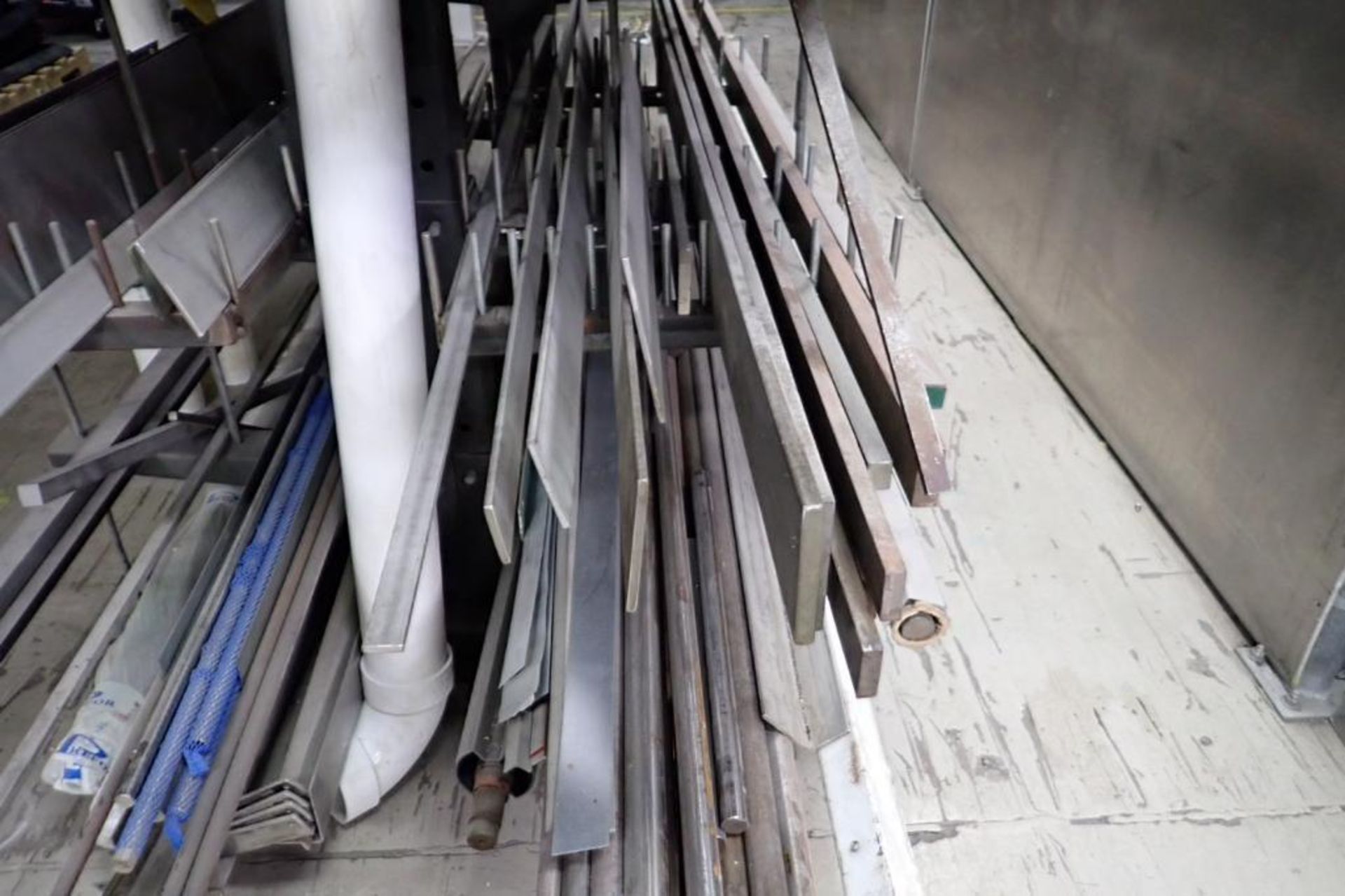 Assorted aluminum, SS, steel, flat metal, rod, tubing, piping, conduit. **Rigging Fee: $200** (Locat - Image 3 of 10