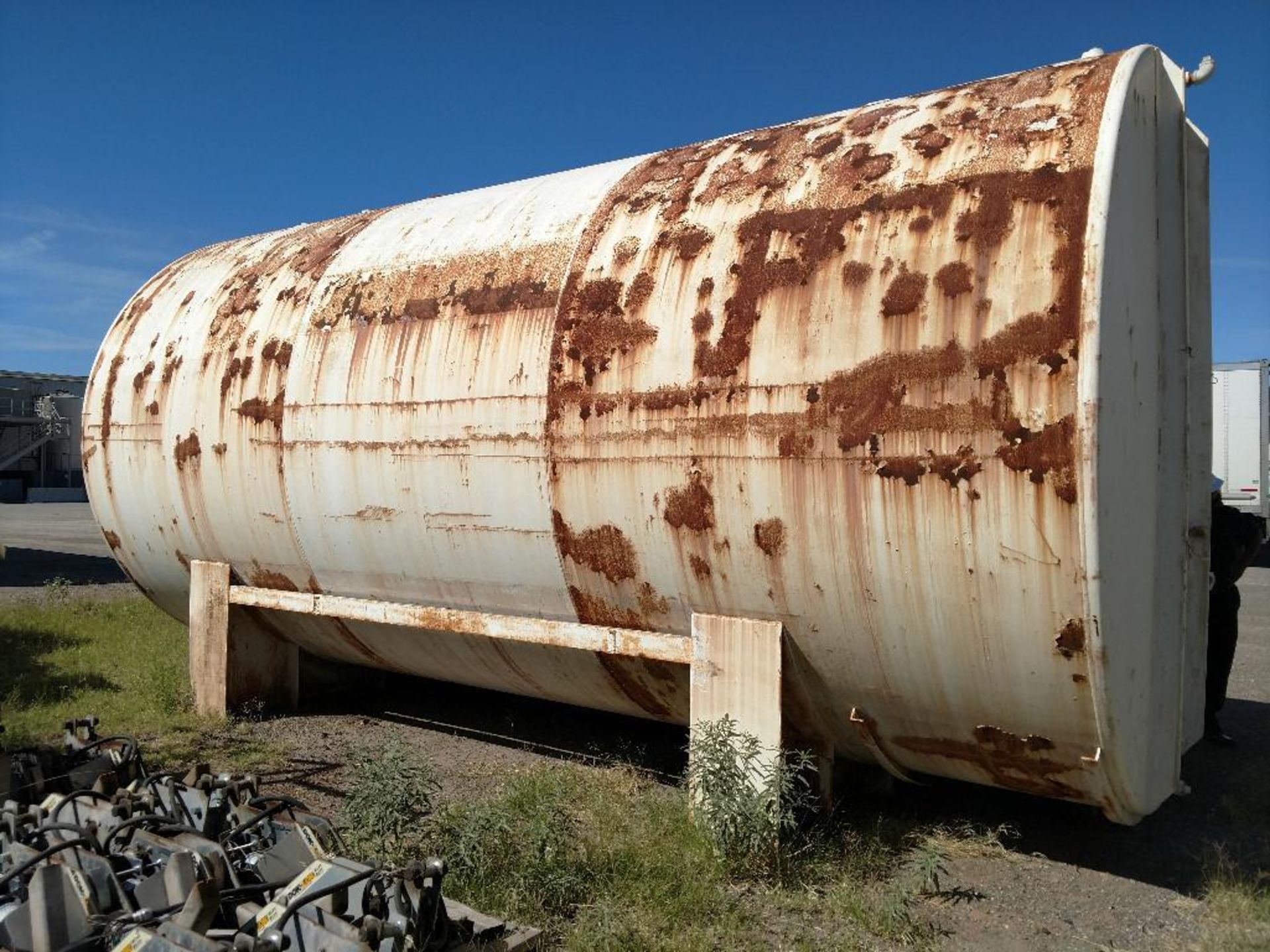 Horizontal mild steel tank, 244 in. long x 126 in. wide x 130 in. tall, side manway, top manway, sbo - Image 2 of 8