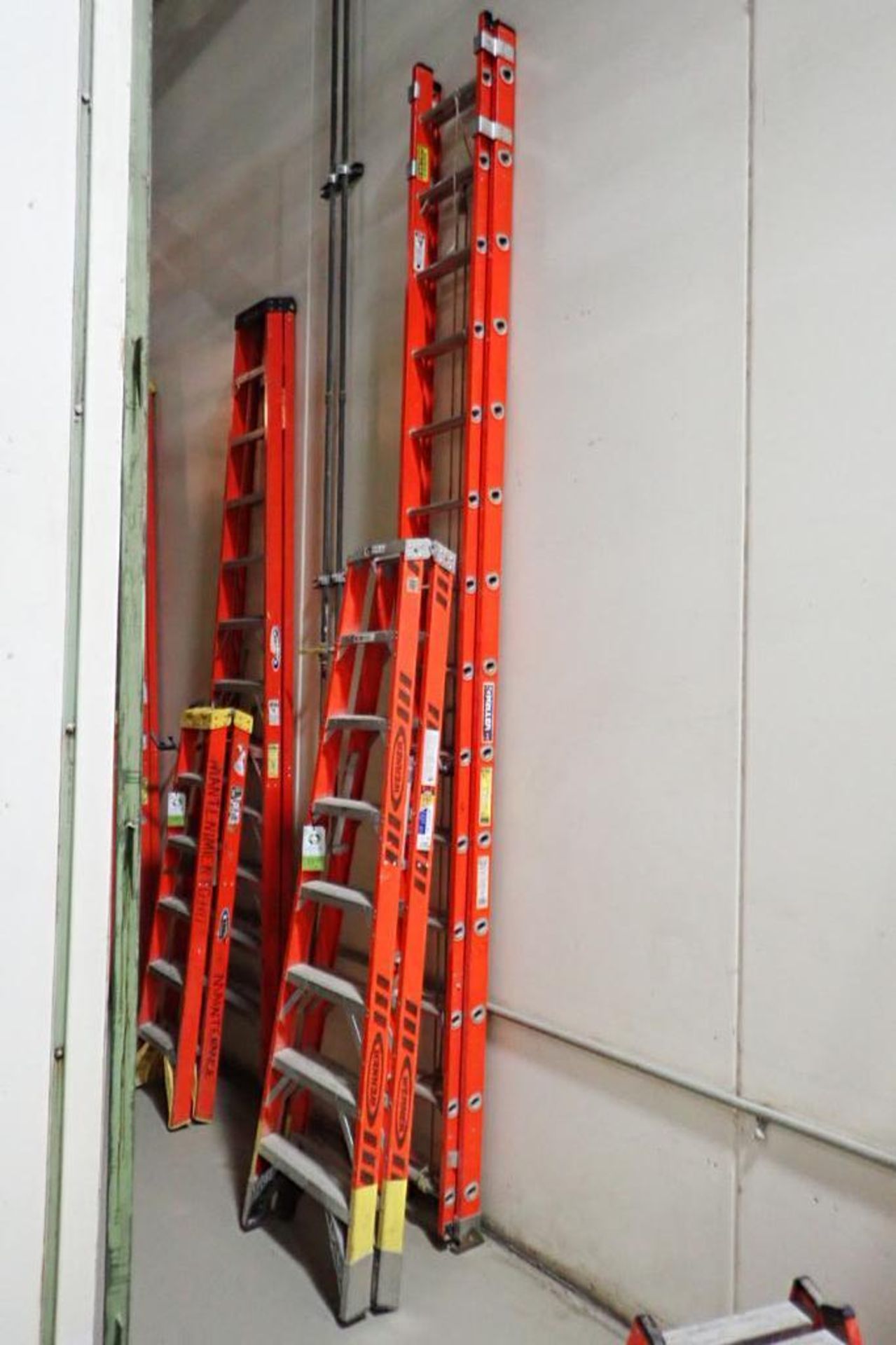 Werner 8 ft. fiberglass step ladder, Keller 28 ft. fiberglass extension ladder. **Rigging Fee: $10**