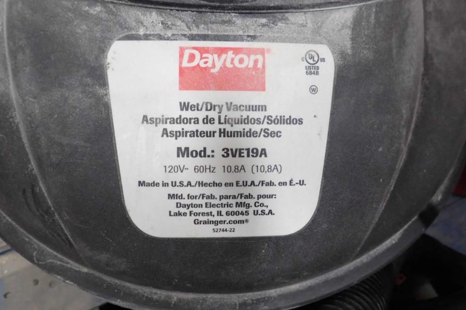 (2) Dayton wet/dry vacuums, assorted attachments. **Rigging Fee: $25** (Located in Brooklyn Park, MN - Image 3 of 5