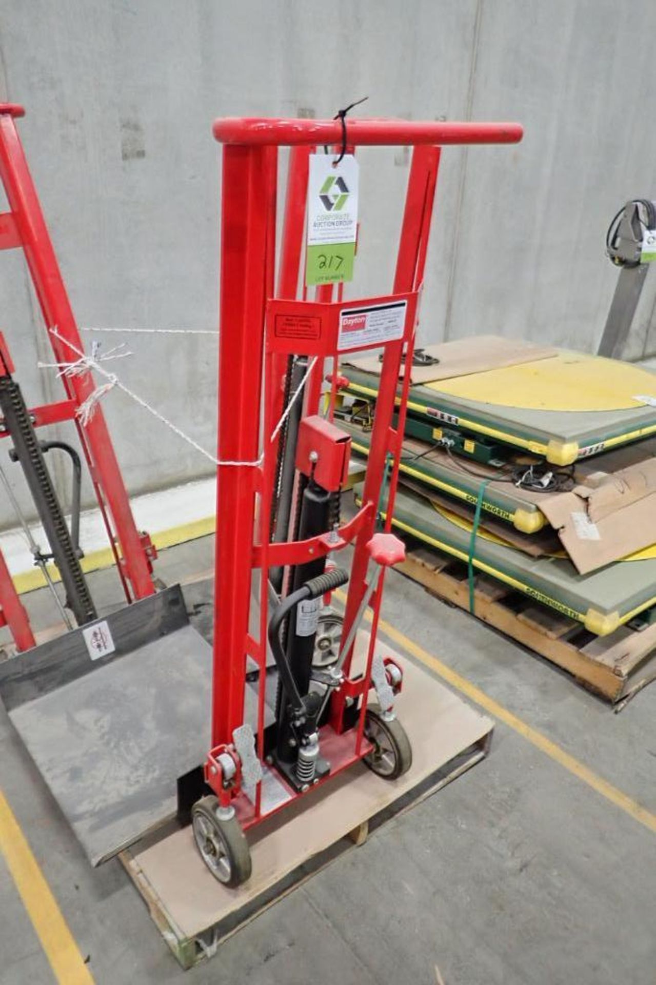 Dayton hydraulic platform lifter, Model 2MPU5, 750 lb. capacity (EACH). **Rigging Fee: $50** (Locate - Image 2 of 7