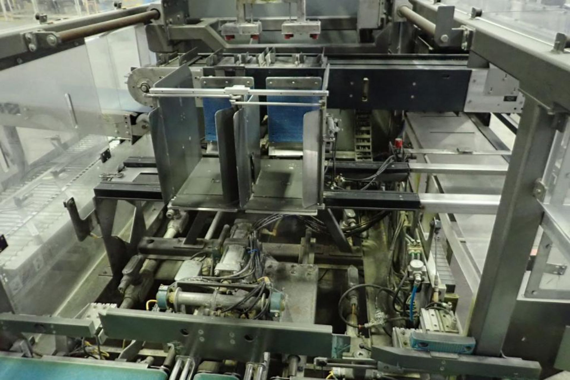 Blue Print Automation case erector / case packer / pouch loader, Allen-Bradley panelview plus 700 to - Image 9 of 15