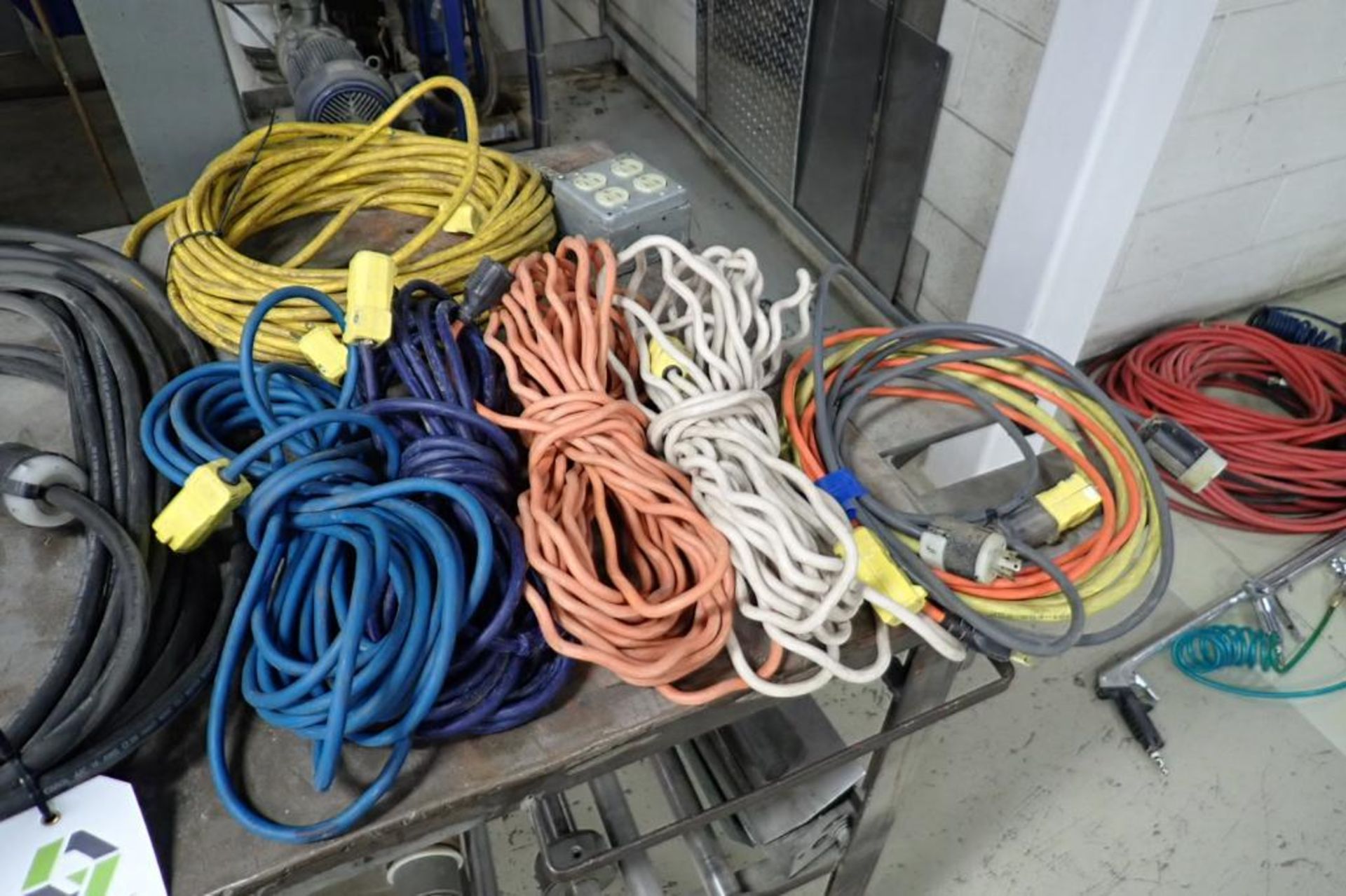 Electric cords, halogen lights. **Rigging Fee: $25** (Located in Brooklyn Park, MN.) - Image 2 of 4