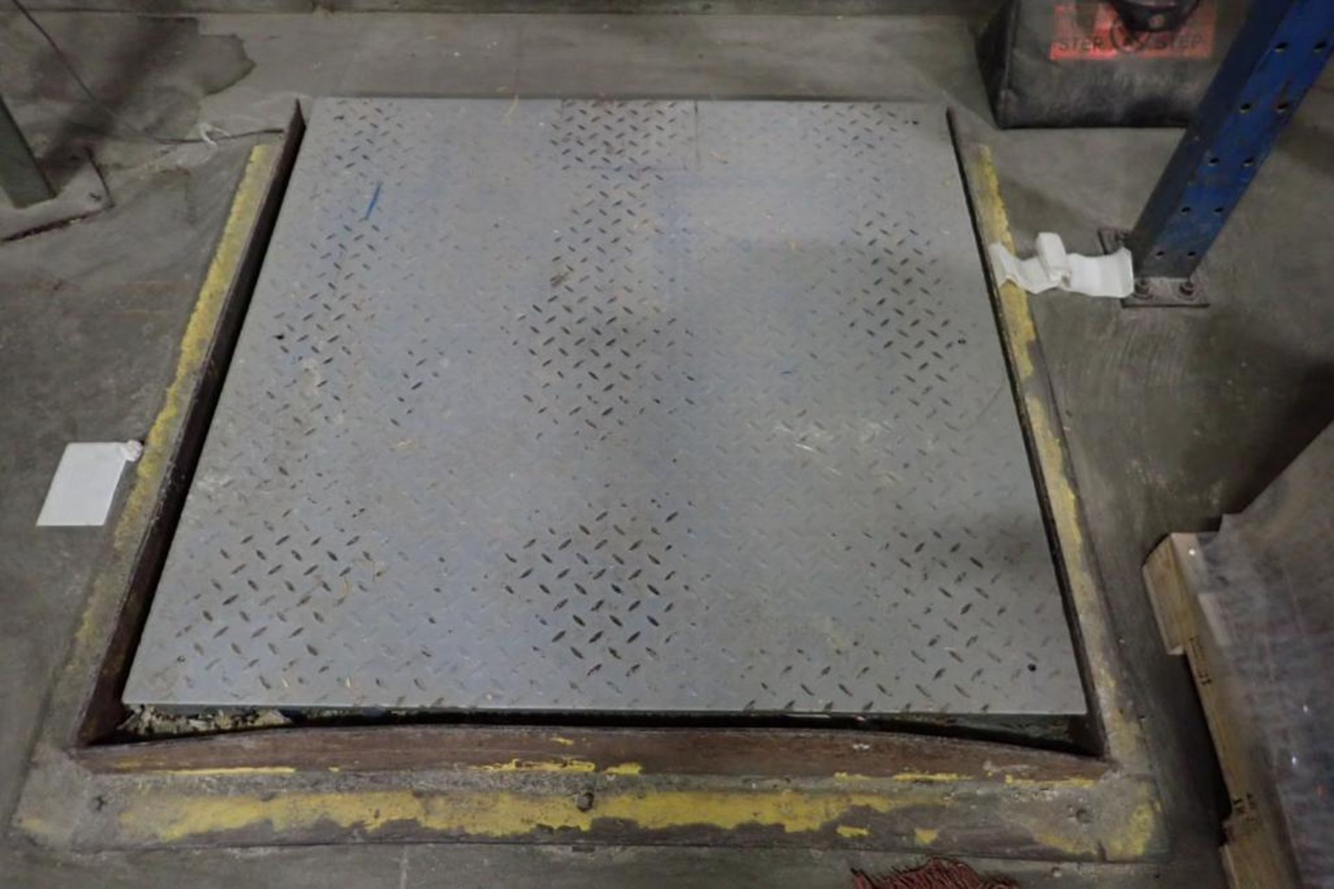 Brecknell floor scale, Model SBI-505, 48 in. x 48 in. platform.. **Rigging Fee: $175** (Located in B - Image 2 of 6