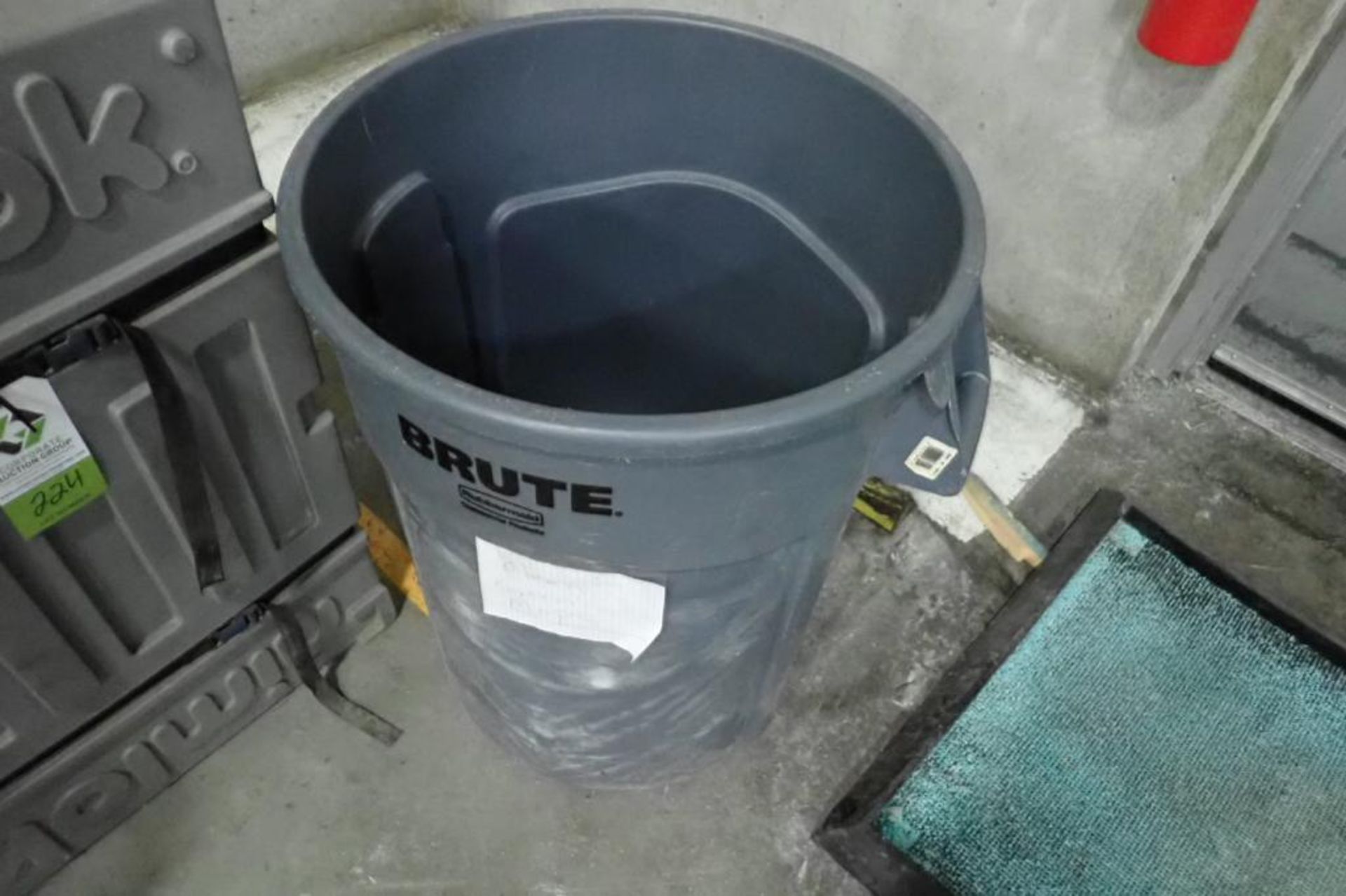 Portable spill kit container, Nimlok trade show display, brute trash bin. **Rigging Fee: $25** (Loca - Image 3 of 5