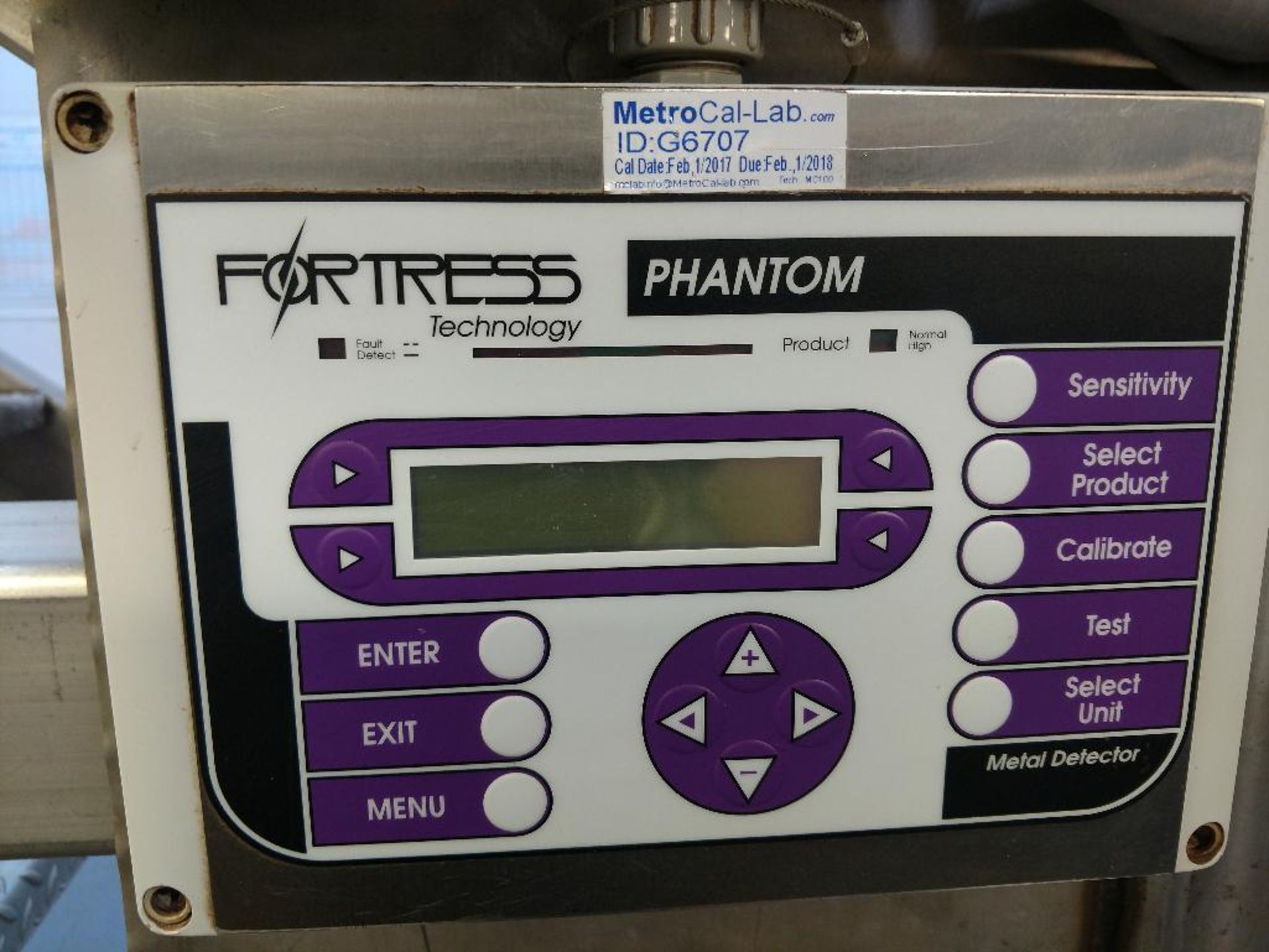 Fortress phantom flow-through metal detector, 8 in. dia aperture. **Rigging Fee: $50** (Located in E - Image 3 of 3