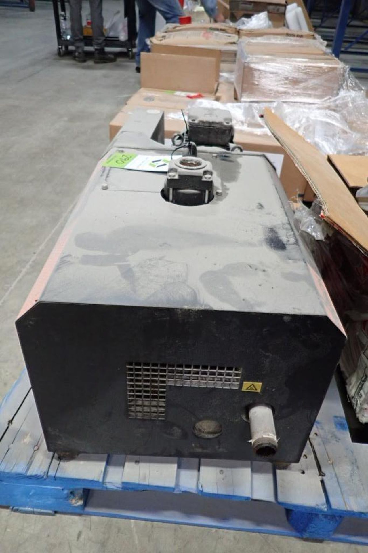 Busch vacuum pump, type MM112BV, SN U121803793. **Rigging Fee: $50** (Located in Brooklyn Park, MN.) - Image 6 of 6