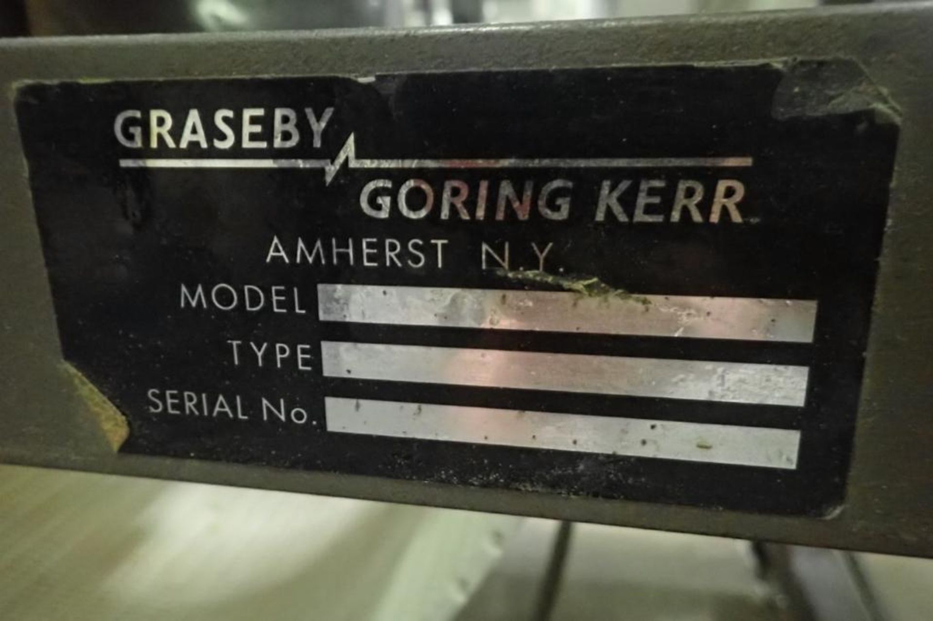 Goring Kerr metal detector 20 in. x 3.5 in. tall opening, with conveyor 60 in. long x 17.5 in. wide. - Image 5 of 6