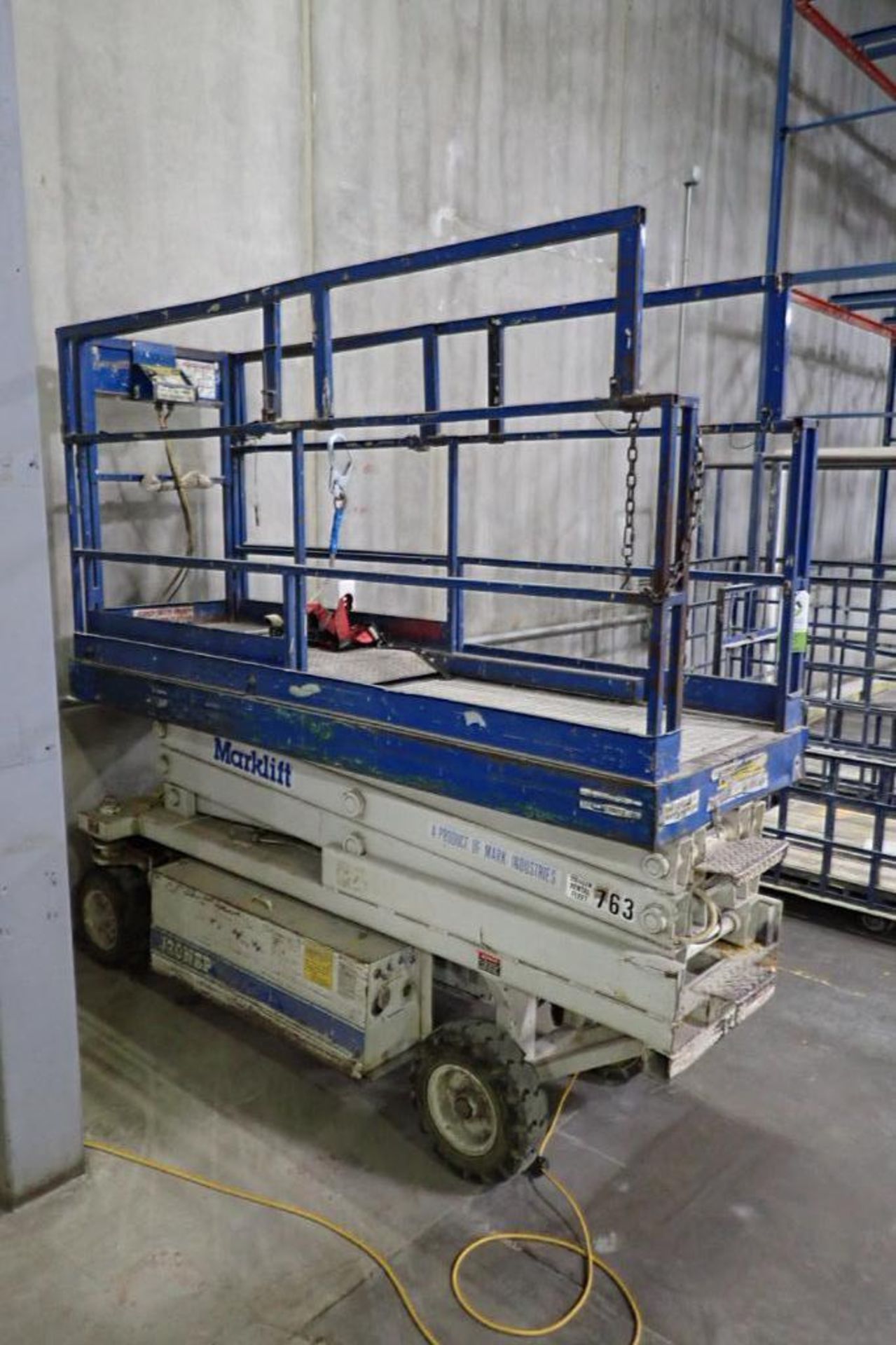 Marklift hydraulic scissors lift, Model J20NEP. 750 lb. capacity, 110 v onboard charger. **Rigging F - Image 6 of 7