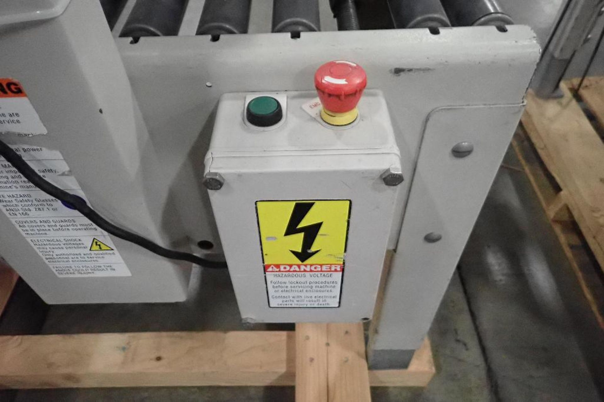 Interpack adjustable case sealer, Model USA2024SB, missing heads. **Rigging Fee: $50** (Located in 3 - Image 5 of 8
