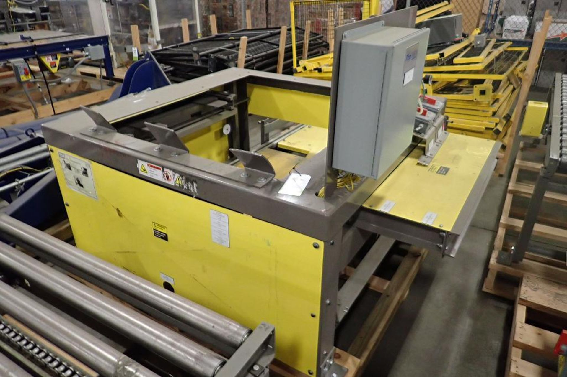 2010 Hartness robotic palletizer, Model PAL, SN H.00091, with pallet dispenser, full pallet powered - Image 15 of 97