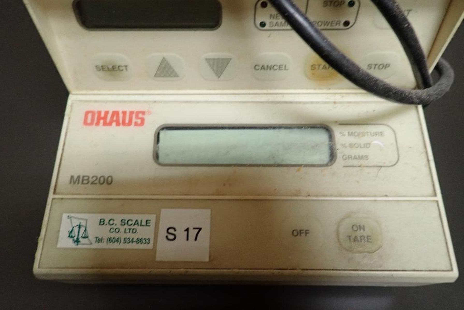 Ohaus moisture analyzer, (2) scales. **Rigging Fee: $25** (Located in Delta, BC Canada.) - Image 4 of 5