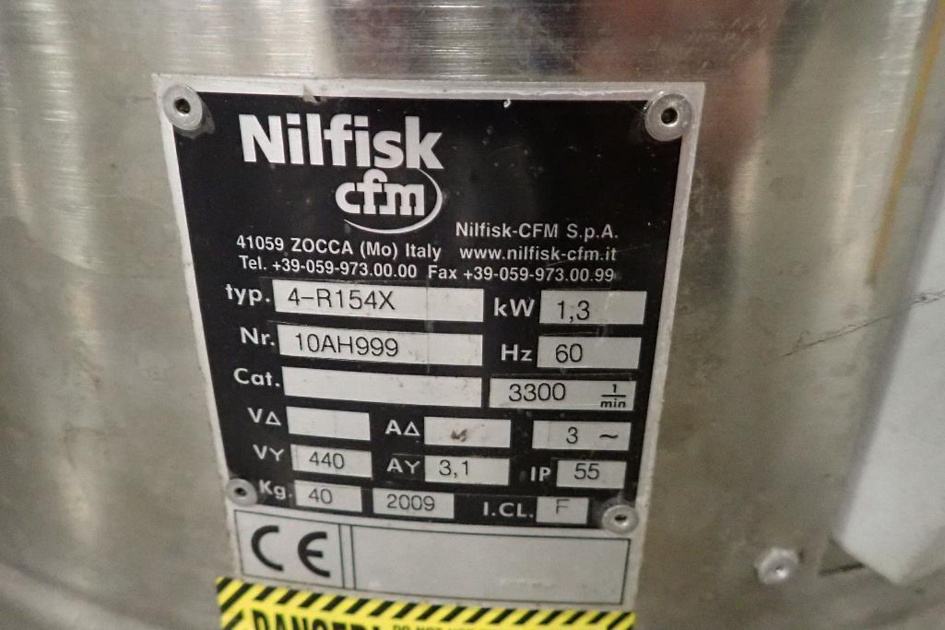 Nilfisk commercial vacuum, Type 4-R154X, SN 10AH999. **Rigging Fee: $25** (Located in 3703 - Eagan, - Image 3 of 3