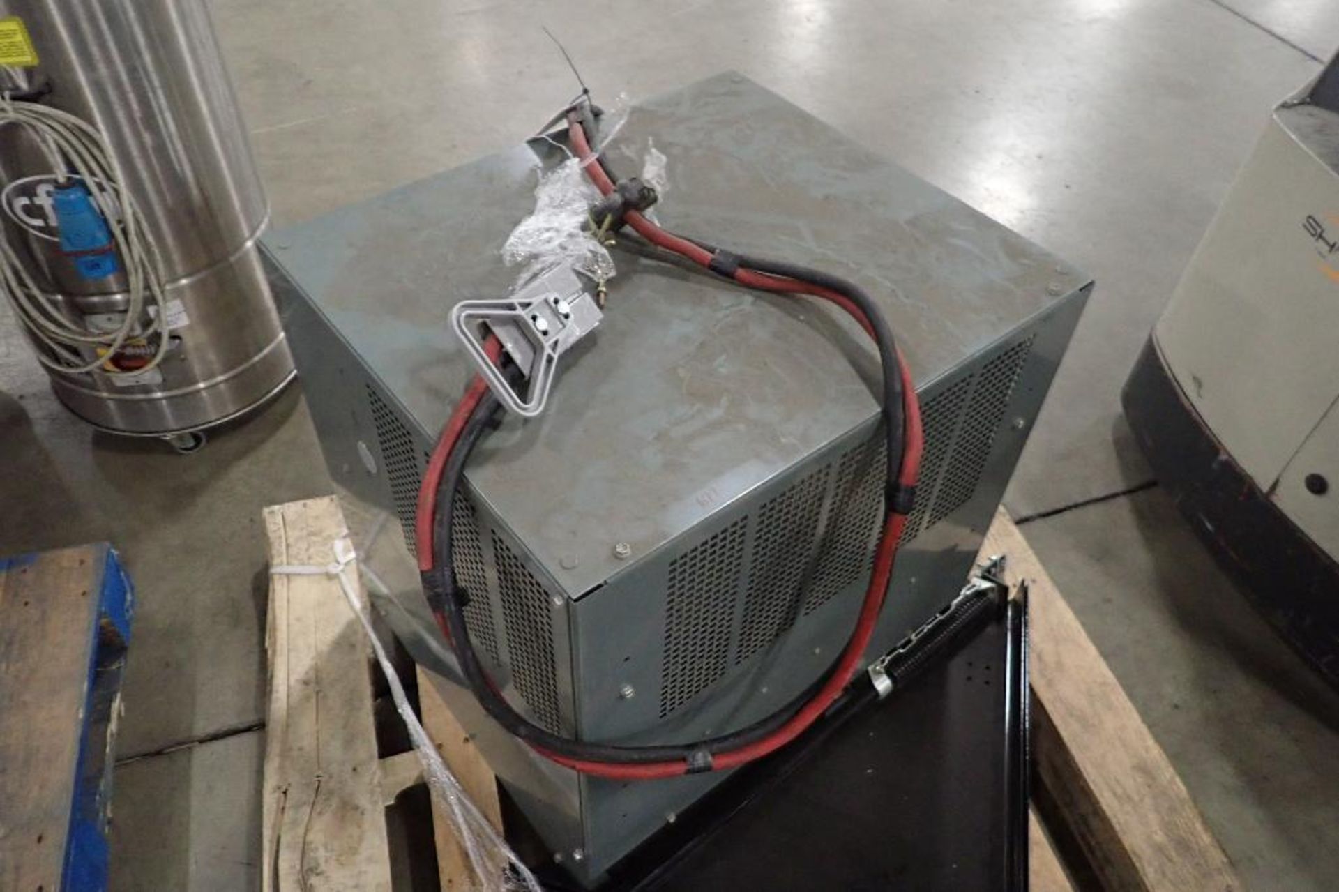 Prestolite 36 volt charger, Model 1050c3-18, SN 107CS50595. **Rigging Fee: $50** (Located in 3703 - - Image 4 of 5