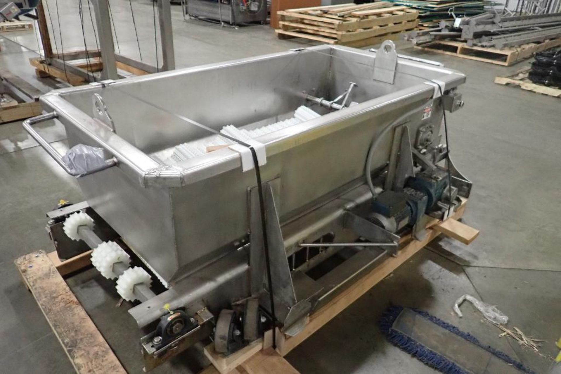 SS dough feeding conveyor, 72 in. long x 35 in. wide x 22 in. deep, lump buster, motor and drive, on - Image 5 of 8