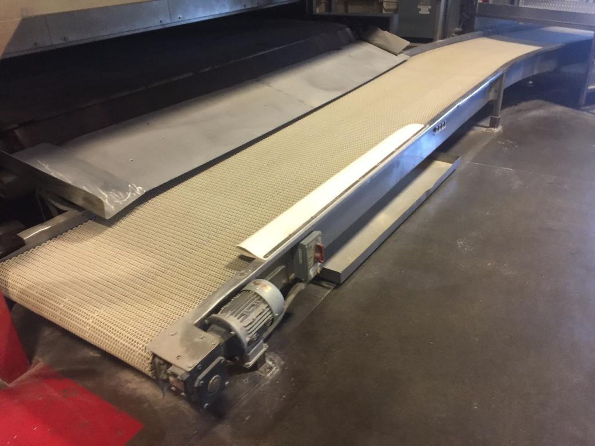 SS conveyor, 180 degree turn, 30 ft. x 36 in. wide, plastic chain belt, (2) drives, for ambient cool - Image 2 of 5