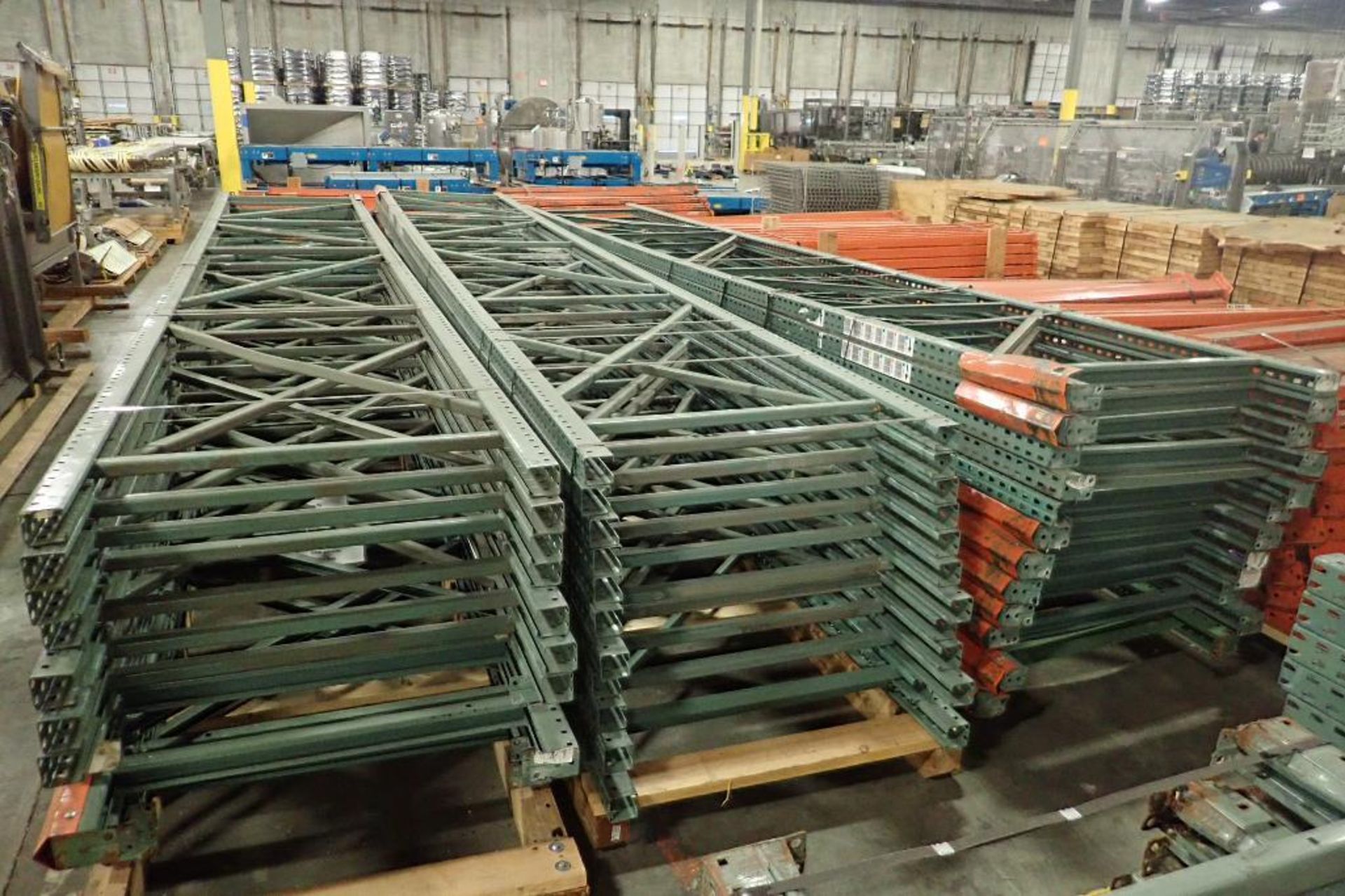 Pallet racking, 22 ft. tall x 42 in. deep uprights, approx. 84 uprights, 90 in. and 92 in. long cros - Image 7 of 20