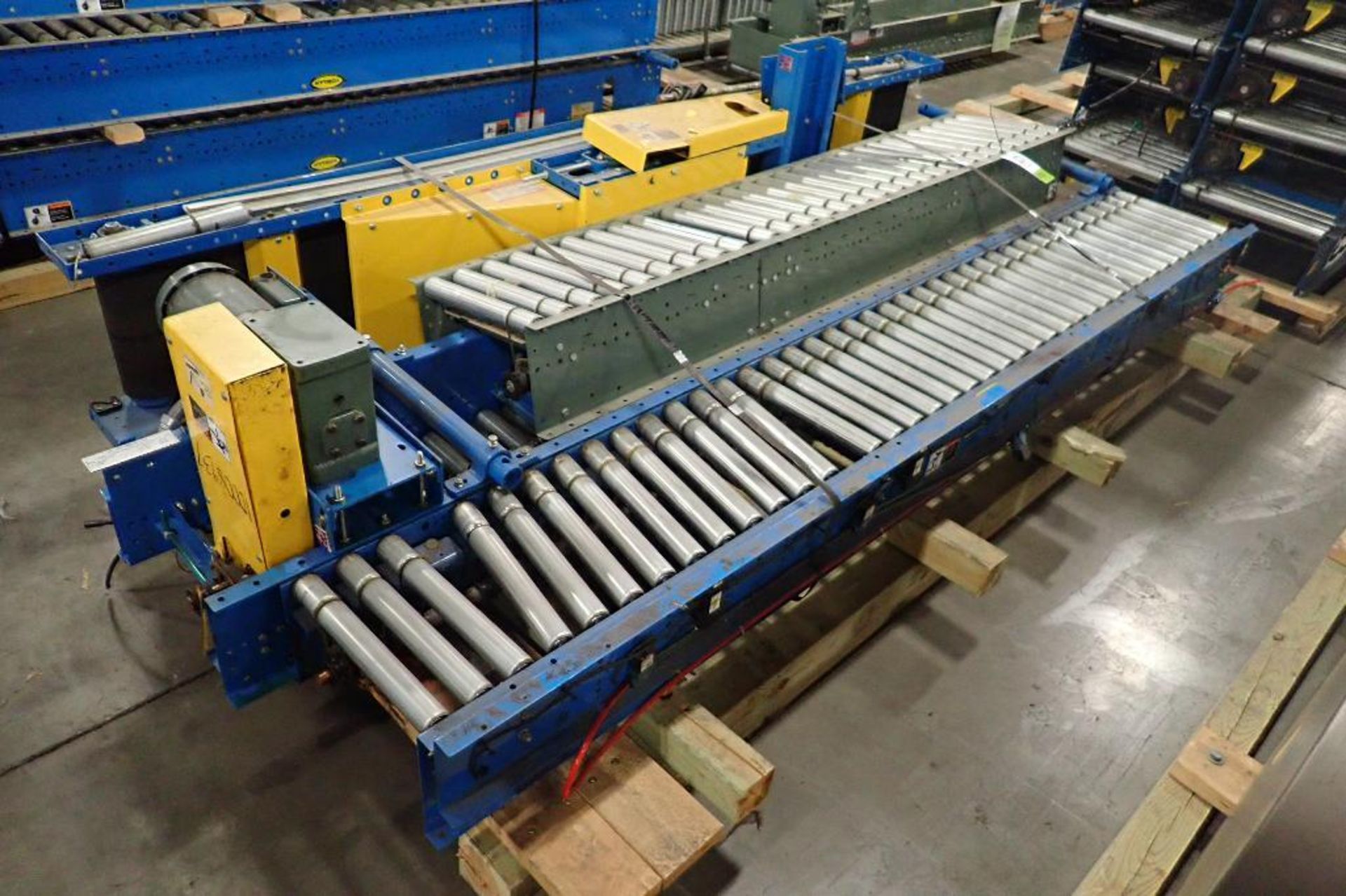 Skid of Hytrol powered roller conveyor, 10 ft. long x 12 in. wide rubber belt section, 30 ft. of pow - Image 4 of 8