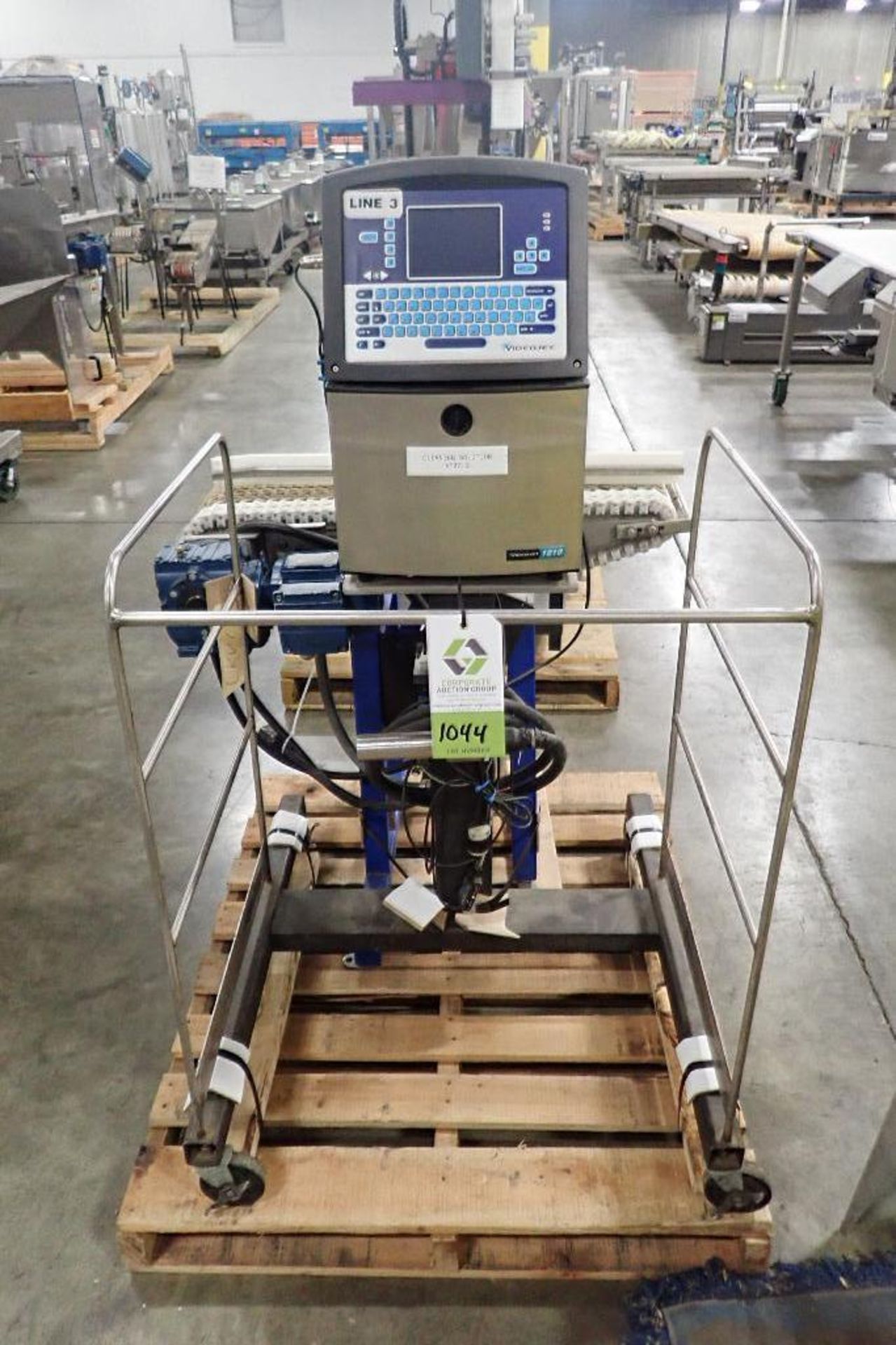 Videojet ink jet marking machine, Model 1510, SN 0928141C11ZH, with head, on stand, Spantech conveyo