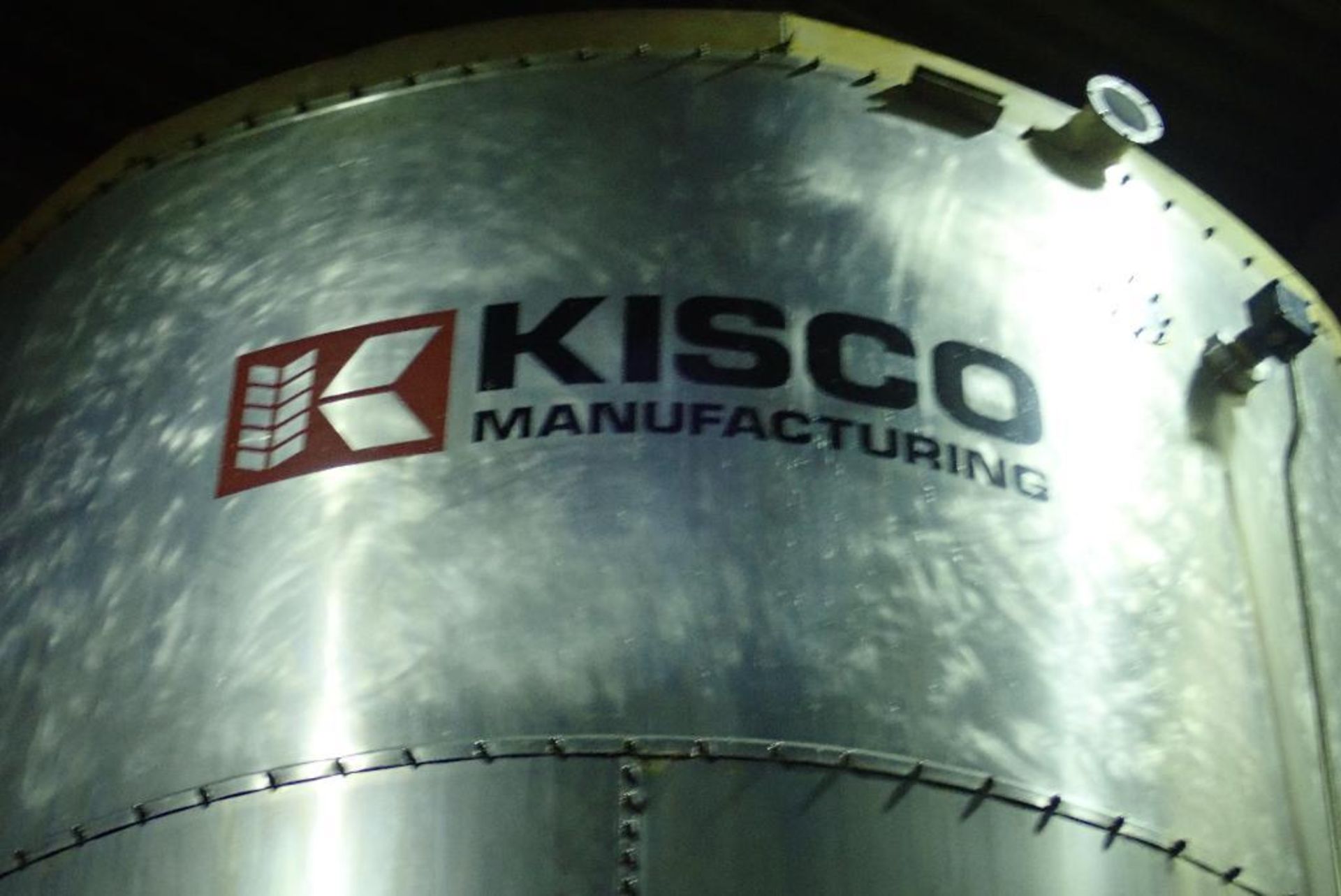 Kisco flour silo, mild steel, 10 ft. dia x 20 ft. tall, cone bottom, 24,000 kg capacity, 20 in. dia - Image 3 of 6