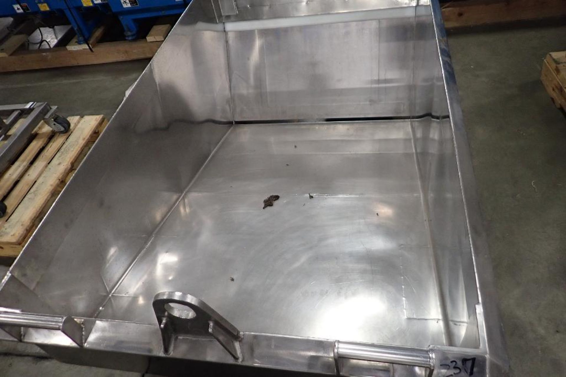 SS dough trough, 72 in. long x 40 in. wide x 30 in. deep, slant bottom, slide gate discharge, SS fra - Image 5 of 5