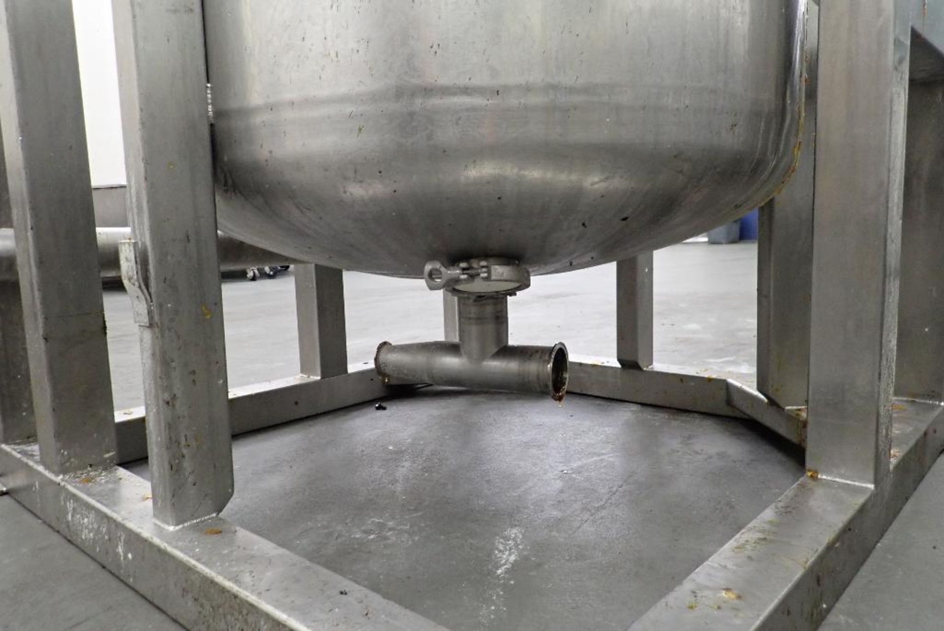 SS mix tank with dual agitation, liquefier blade, side baffle, single wall, dome bottom, cbo, 3 in. - Image 6 of 7