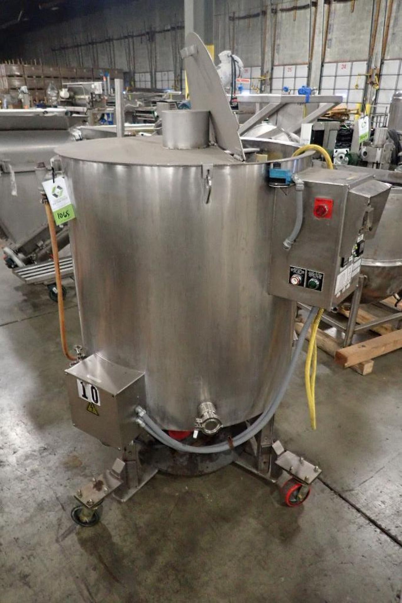 2004 Savage SS jacketed chocolate melt tank, Model 0974-60, SN 159, water jacket, 35 in. dia x 39 in