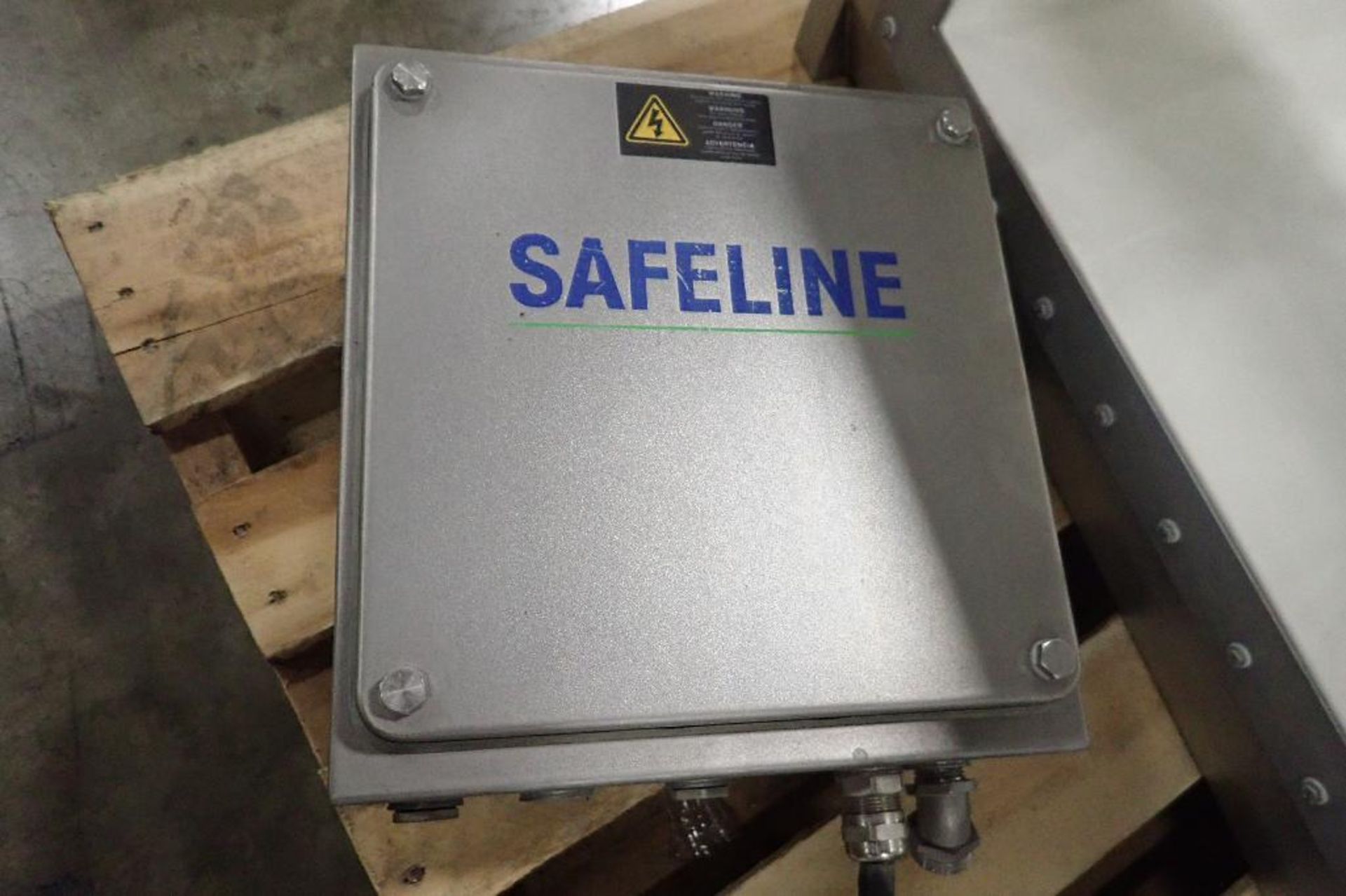 Safeline metal detector head, 24 in. wide x 7 in. tall aperture,. **Rigging Fee: $50** (Located in 3 - Image 3 of 6