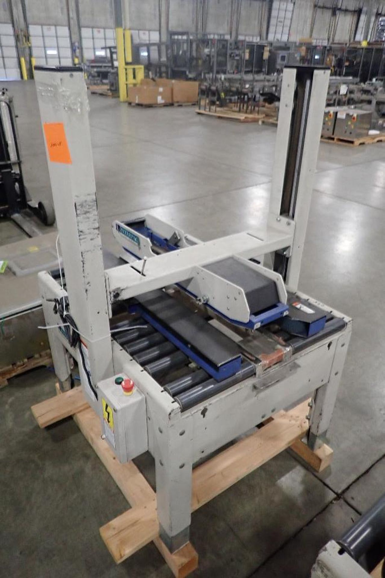 Interpack adjustable case sealer, Model USA2024SB, missing heads. **Rigging Fee: $50** (Located in 3 - Image 7 of 8