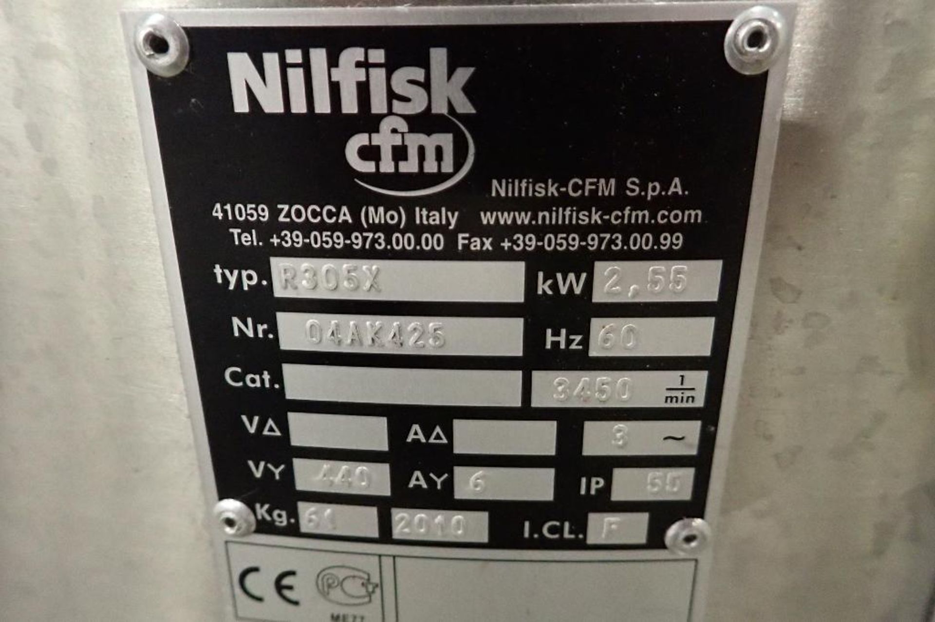 Nilfisk commercial vacuum, Type R305X, SN 04AK425. **Rigging Fee: $25** (Located in 3703 - Eagan, MN - Image 3 of 3