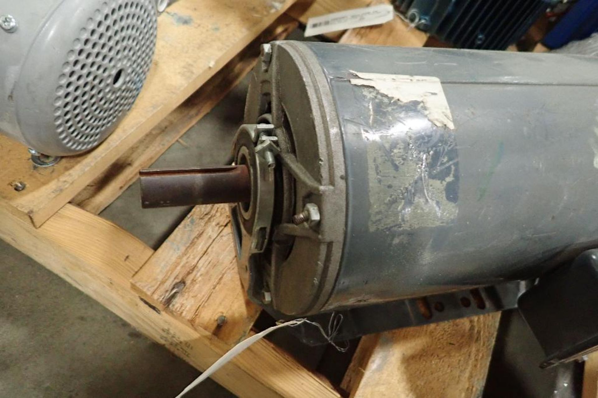 Pallet of electric motors, cores, gearboxes. (See photos for additional specs). **Rigging Fee: $35** - Image 28 of 68