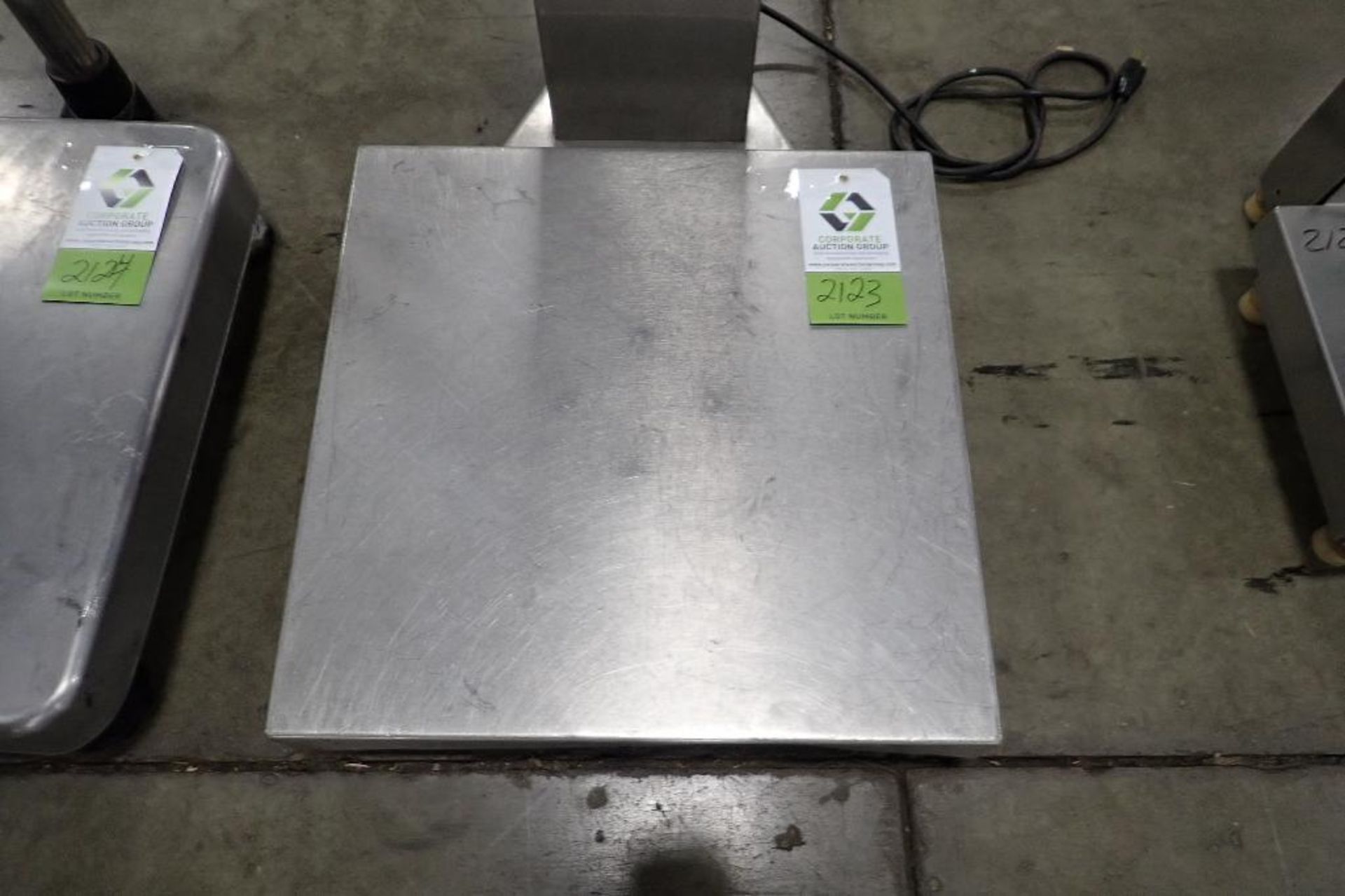 Weigh Tronix bench scale, Model QC 3265, 20 in. x 20 in.. (See photos for additional specs). **Riggi - Image 4 of 5