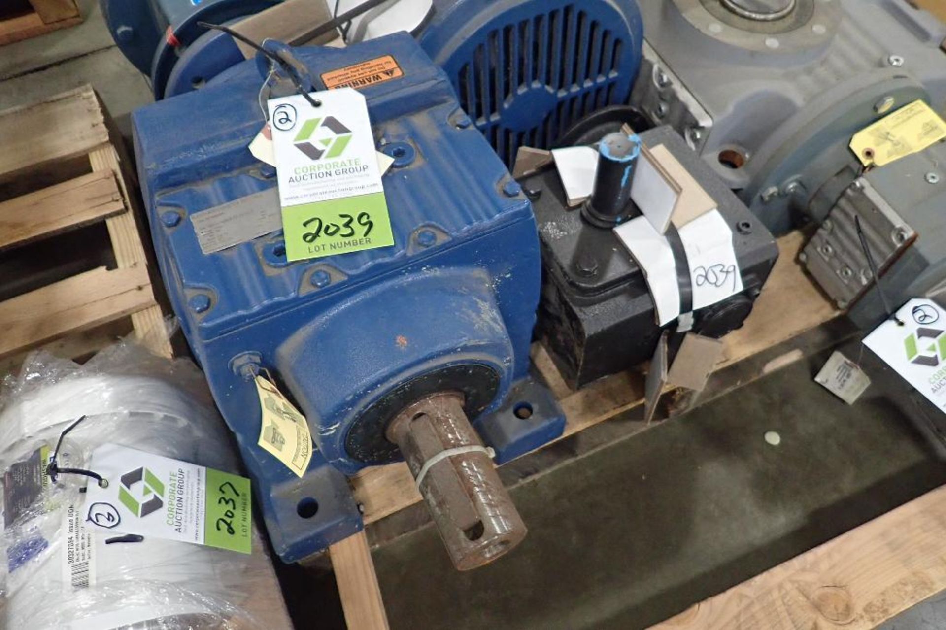 (2) assorted gearbox's. (See photos for additional specs). **Rigging Fee: $25** (Located in Eagan, M