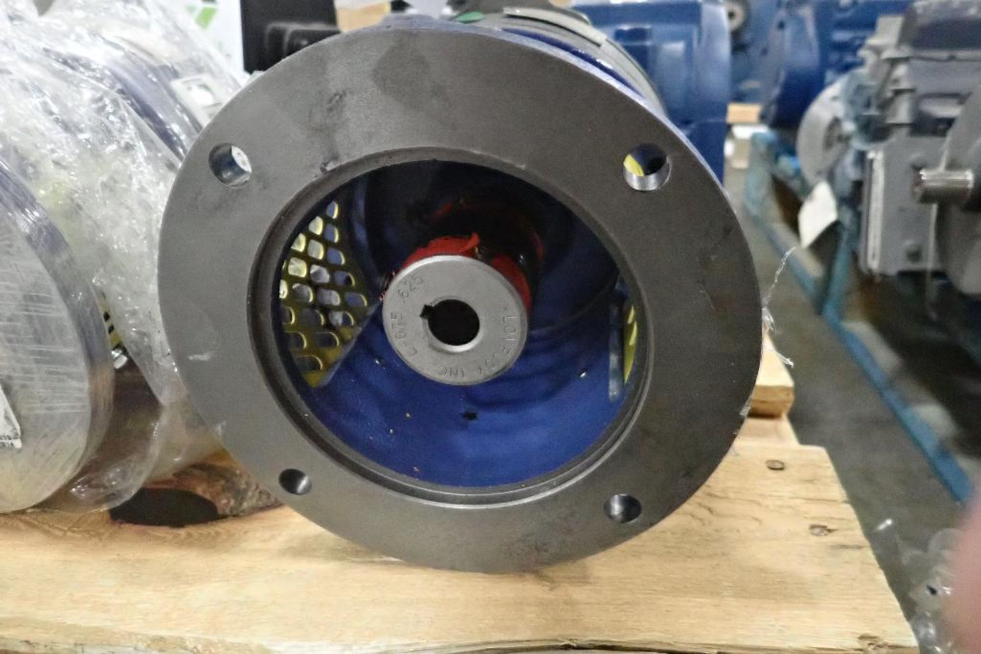 (3) Sm-Cylo gearboxes. (See photos for additional specs). **Rigging Fee: $25** (Located in Eagan, MN - Image 3 of 8