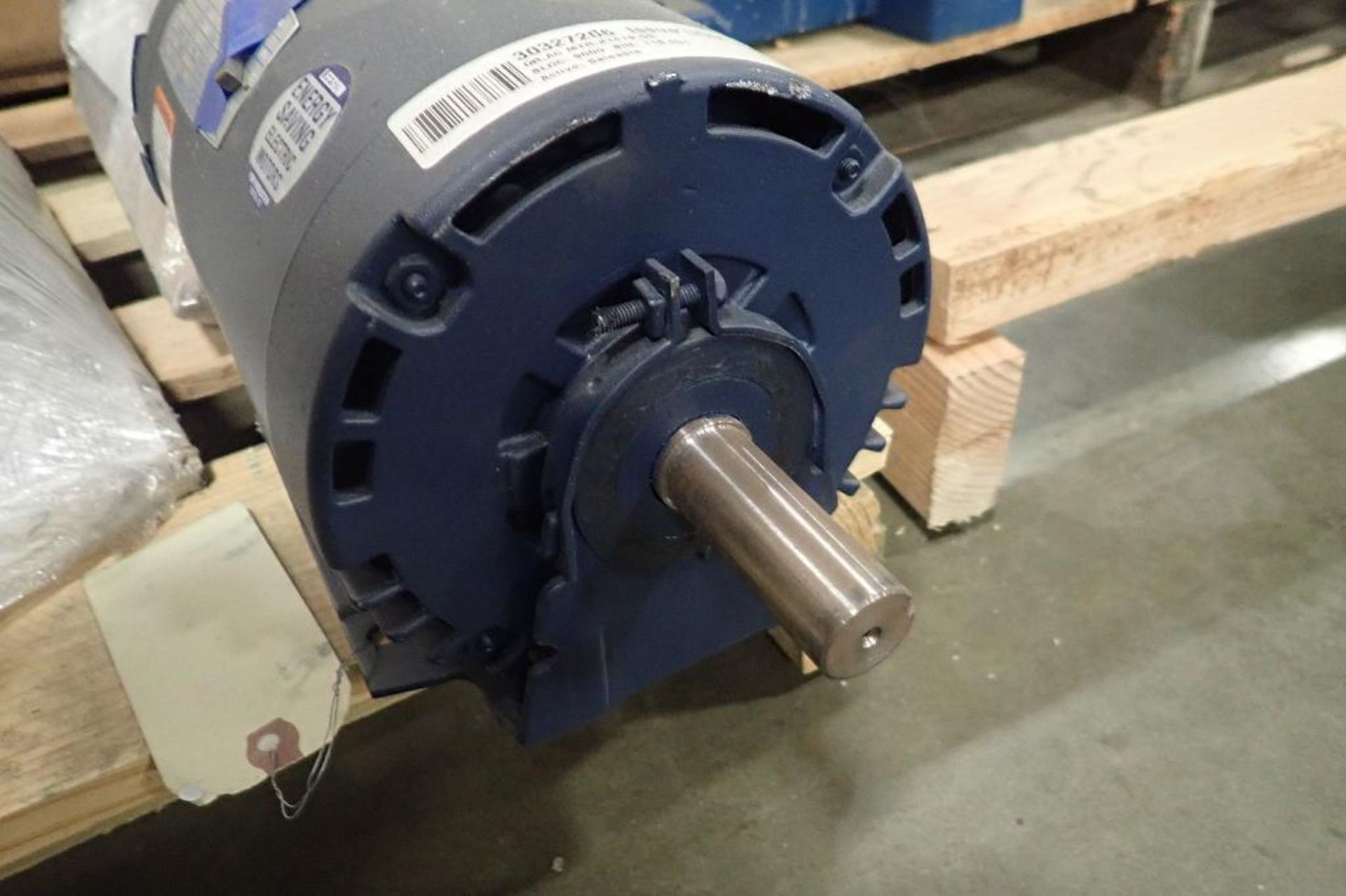 (3) electric motors, 0.75 hp to 4 hp. (See photos for additional specs). **Rigging Fee: $25** (Locat - Image 3 of 10